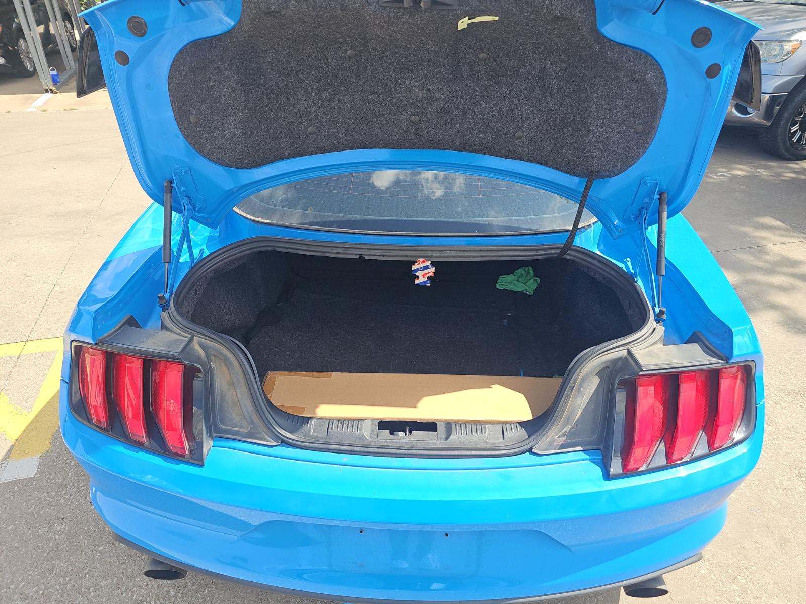 2017 Ford Mustang GT Premium RWD