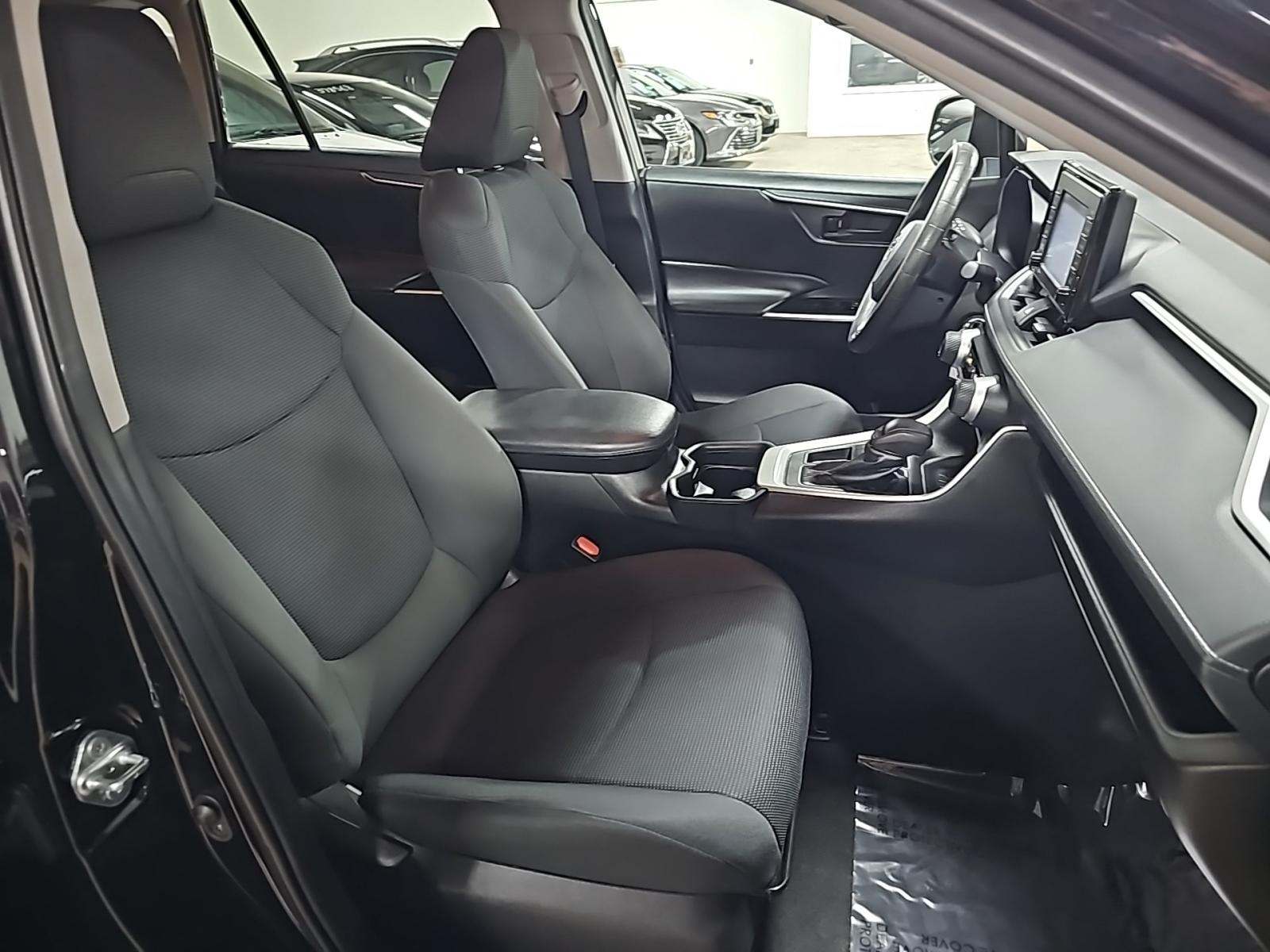 2021 Toyota RAV4 LE FWD