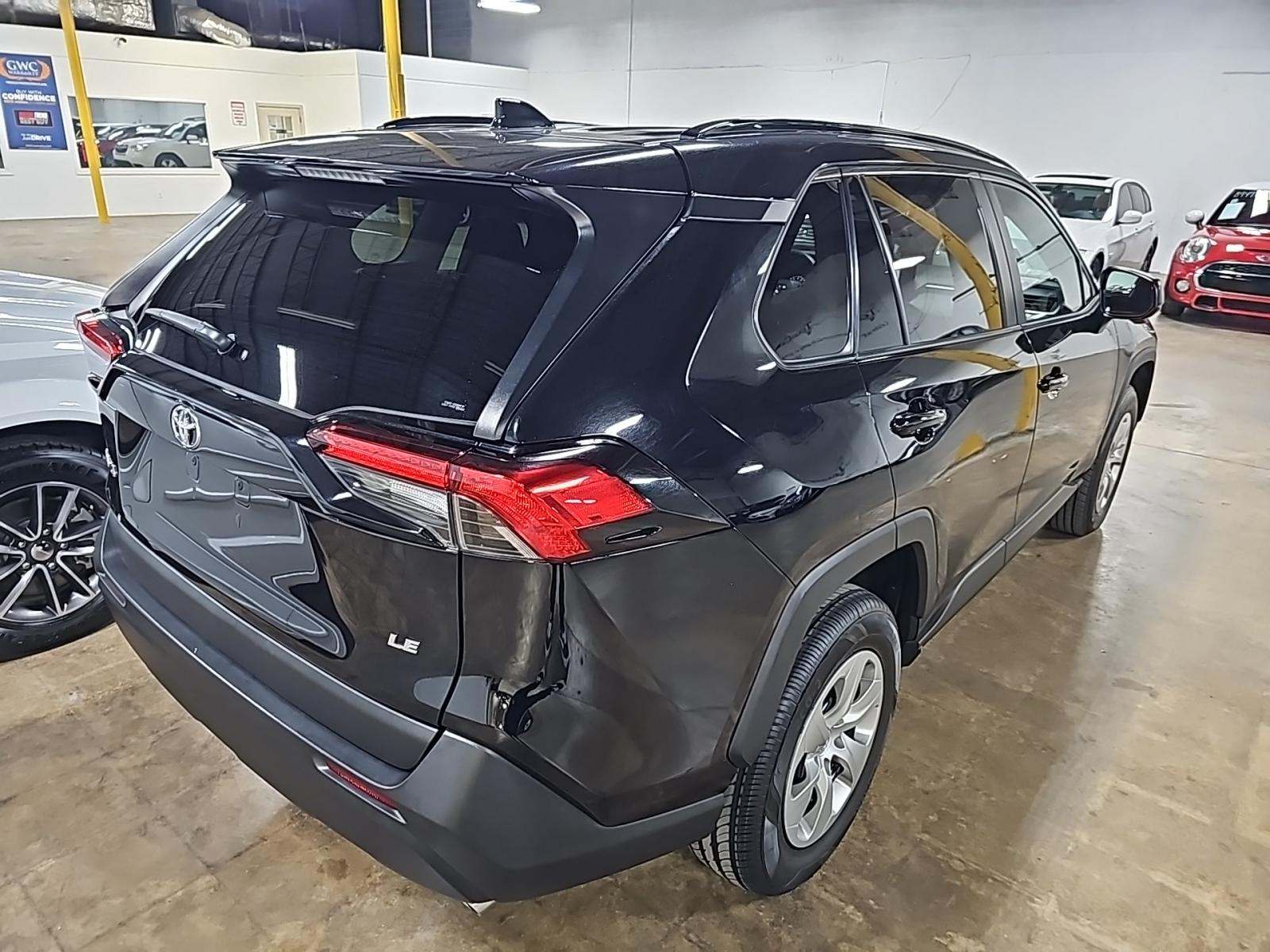 2021 Toyota RAV4 LE FWD