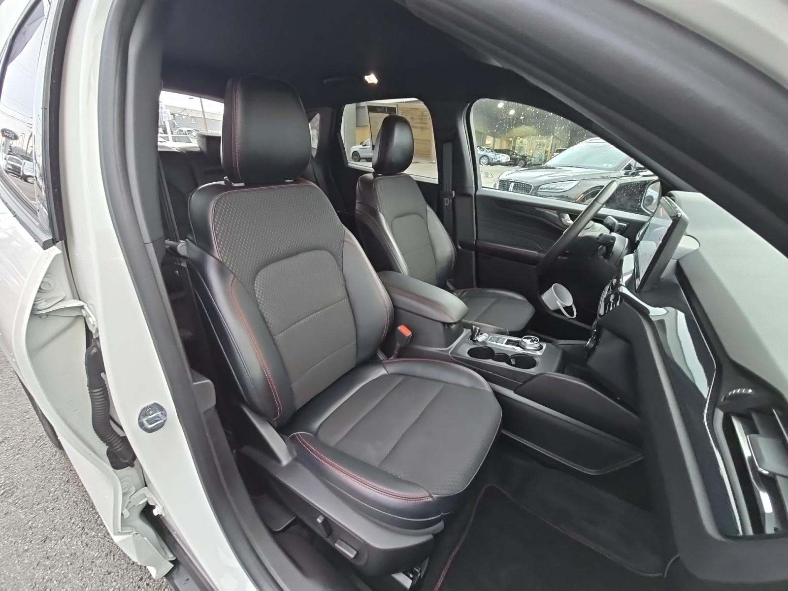 2023 Ford Escape ST-Line Select AWD