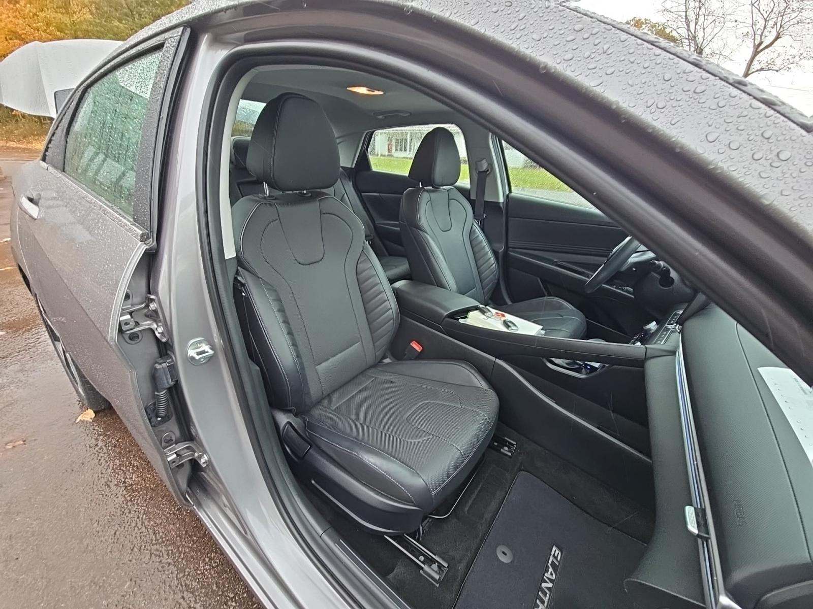 2023 Hyundai Elantra Limited FWD