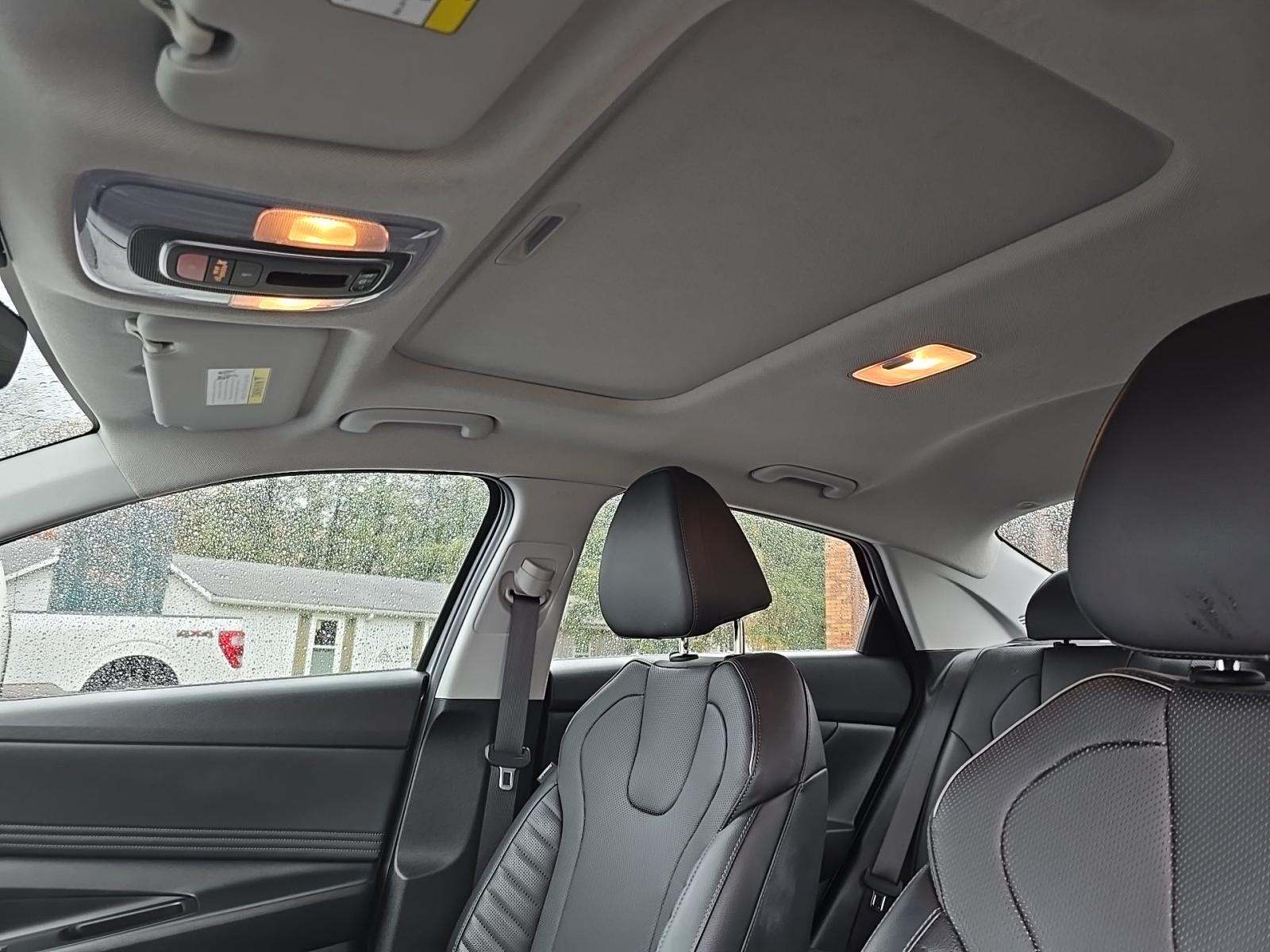 2023 Hyundai Elantra Limited FWD