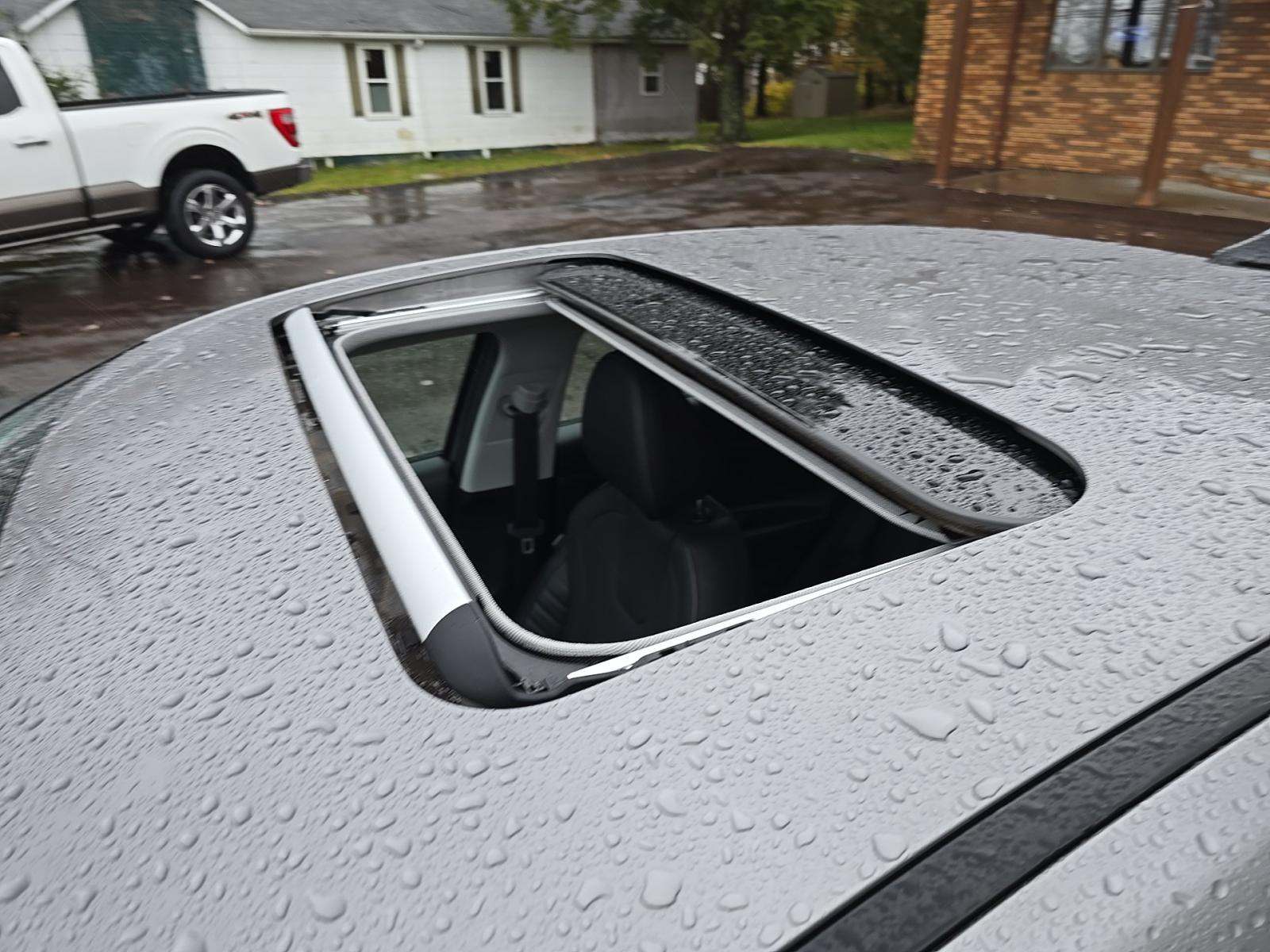 2023 Hyundai Elantra Limited FWD