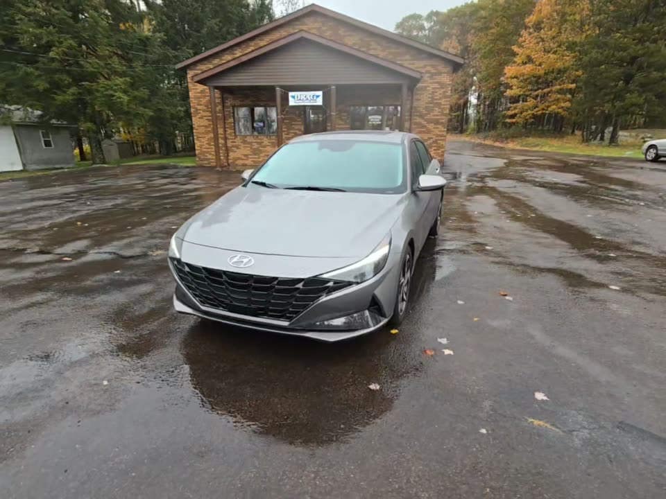 2023 Hyundai Elantra Limited FWD