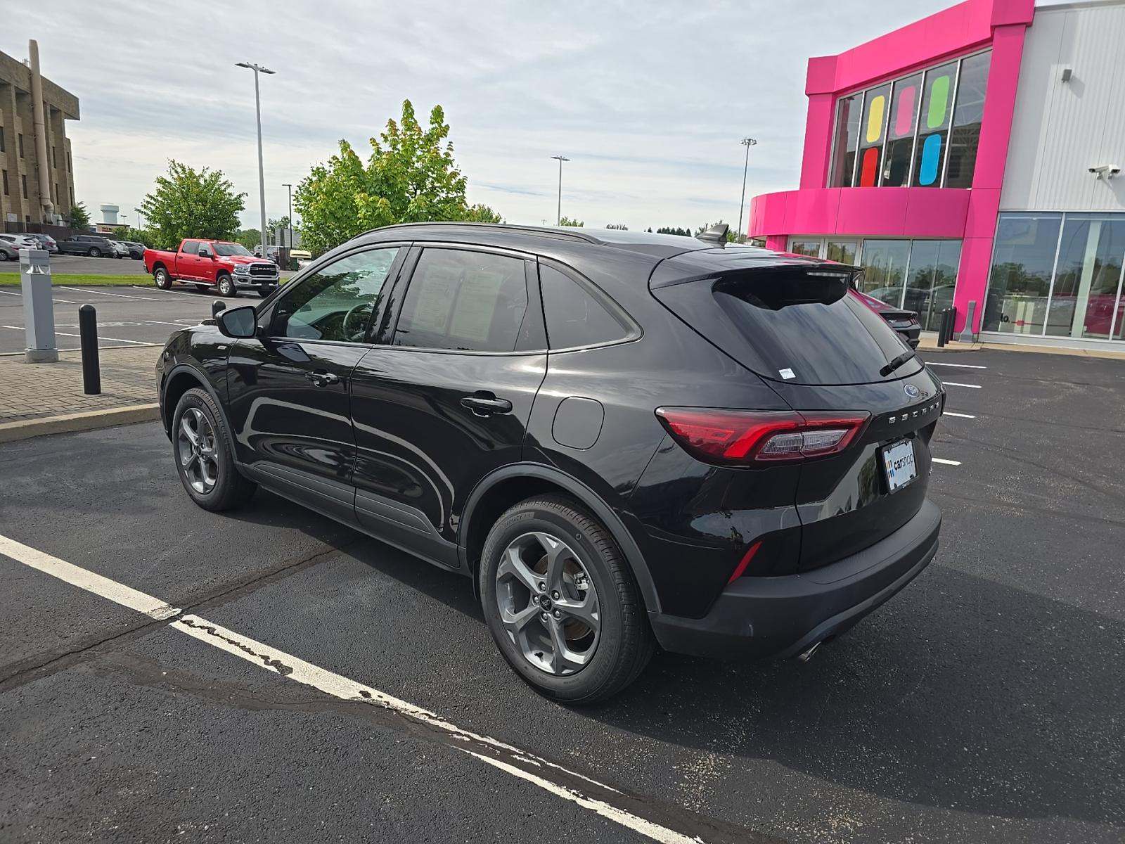 FORD ESCAPE - 2