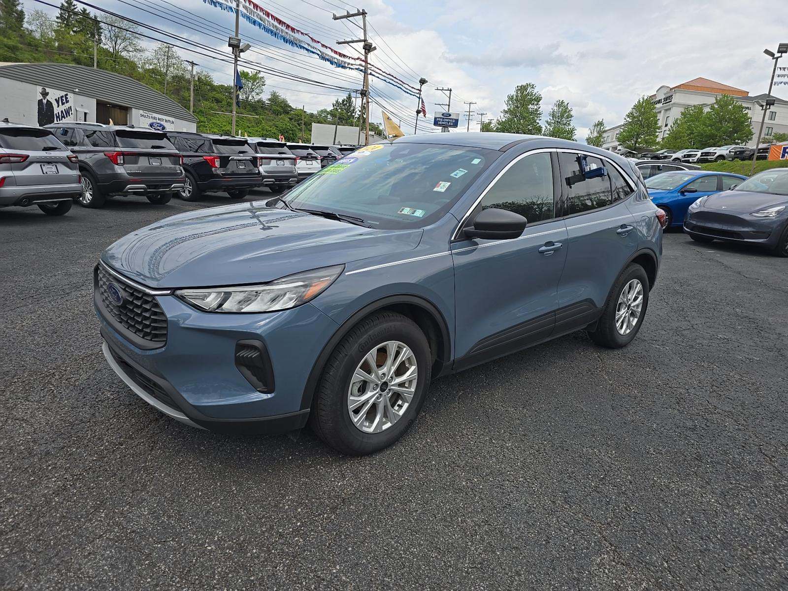 FORD ESCAPE - 1