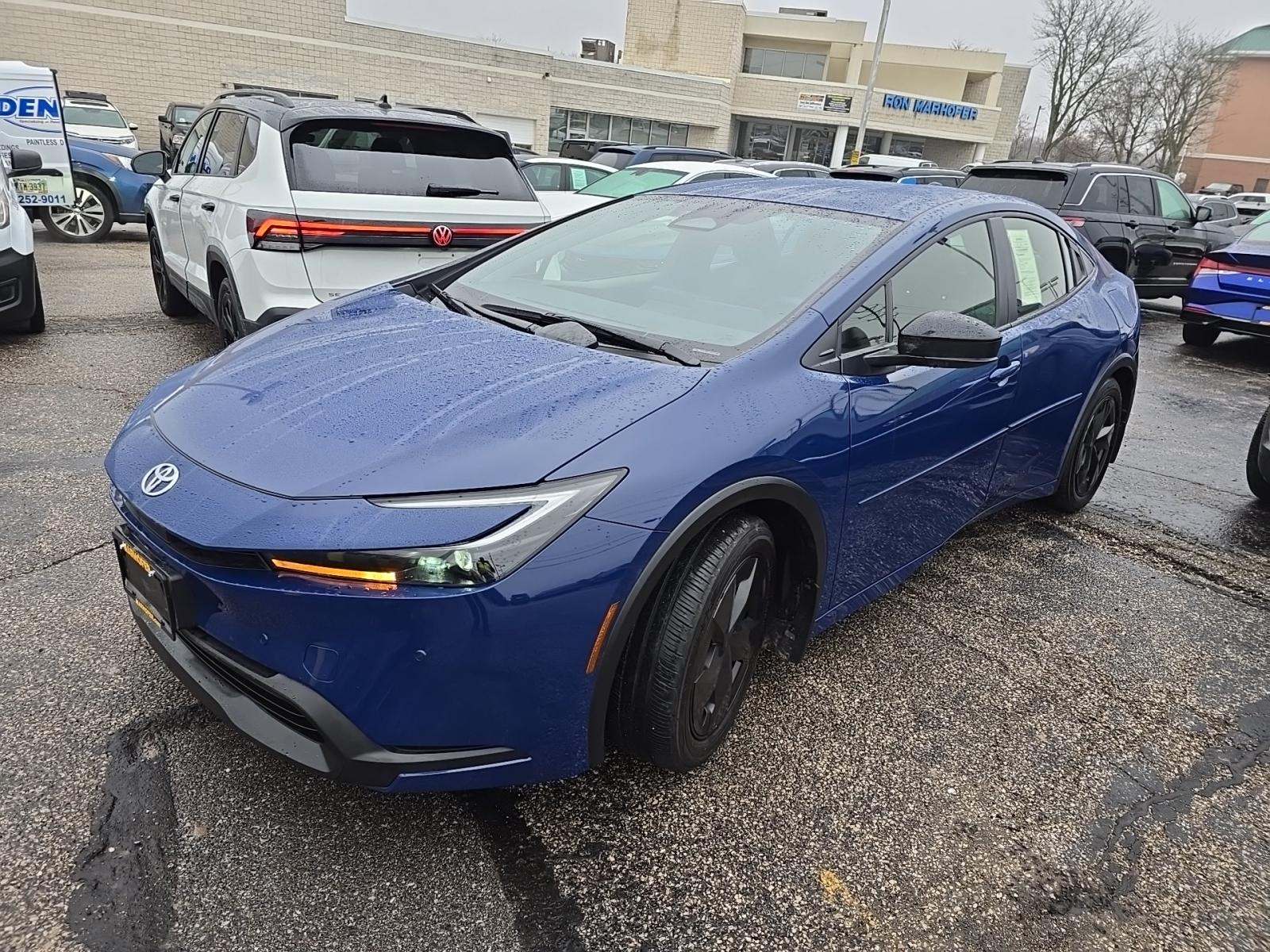 2025 Toyota Prius LE FWD