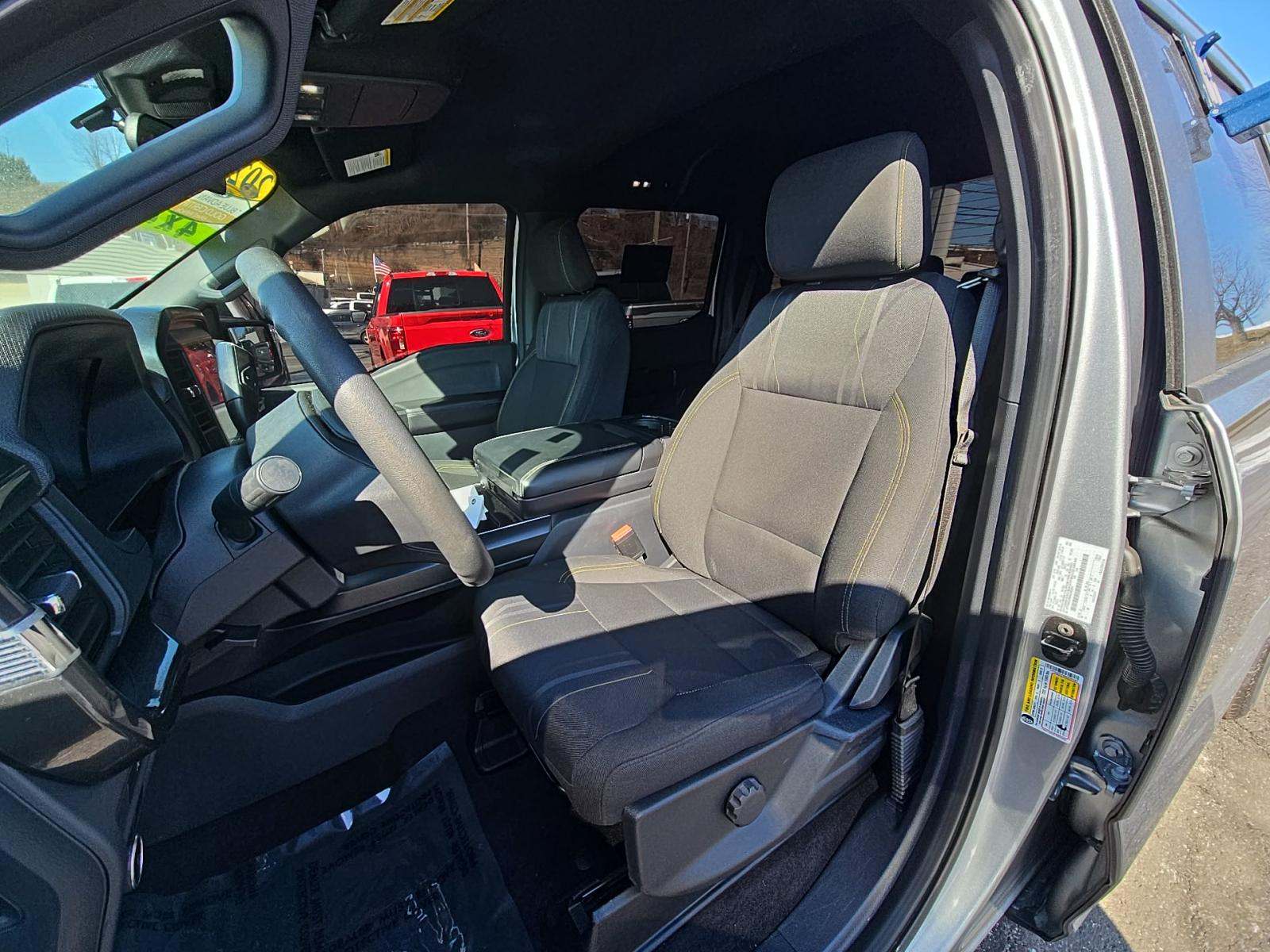 2025 Ford F-150 STX AWD