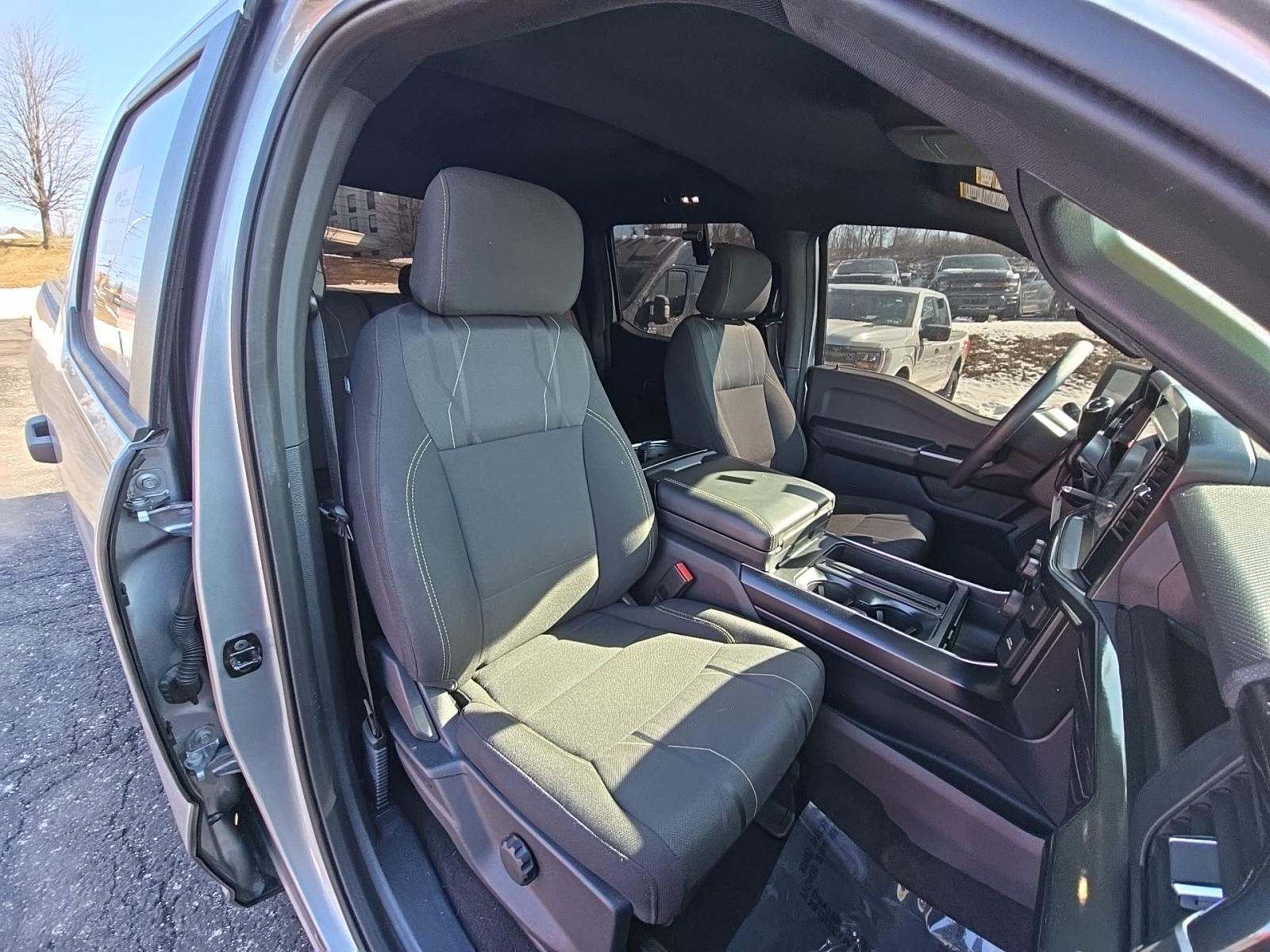 2025 Ford F-150 STX AWD