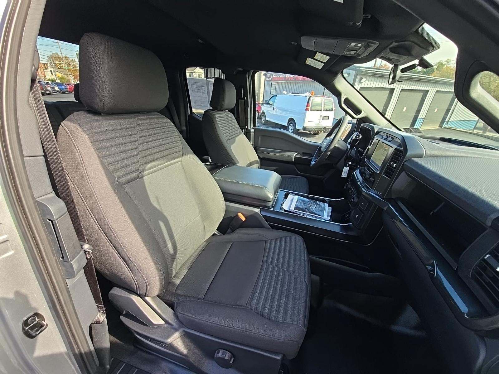 2022 Ford F-150 XL AWD