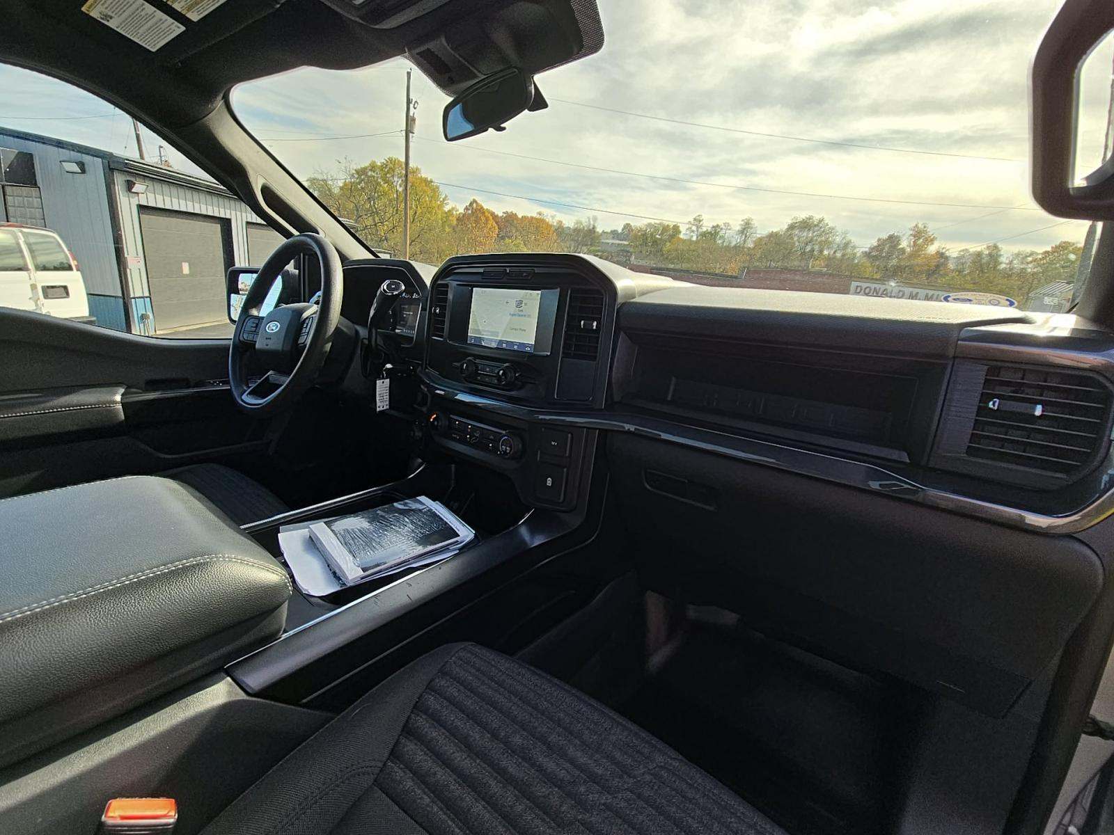 2022 Ford F-150 XL AWD