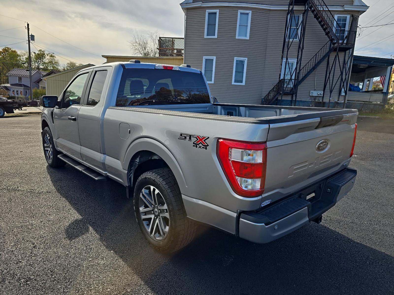 2022 Ford F-150 XL AWD