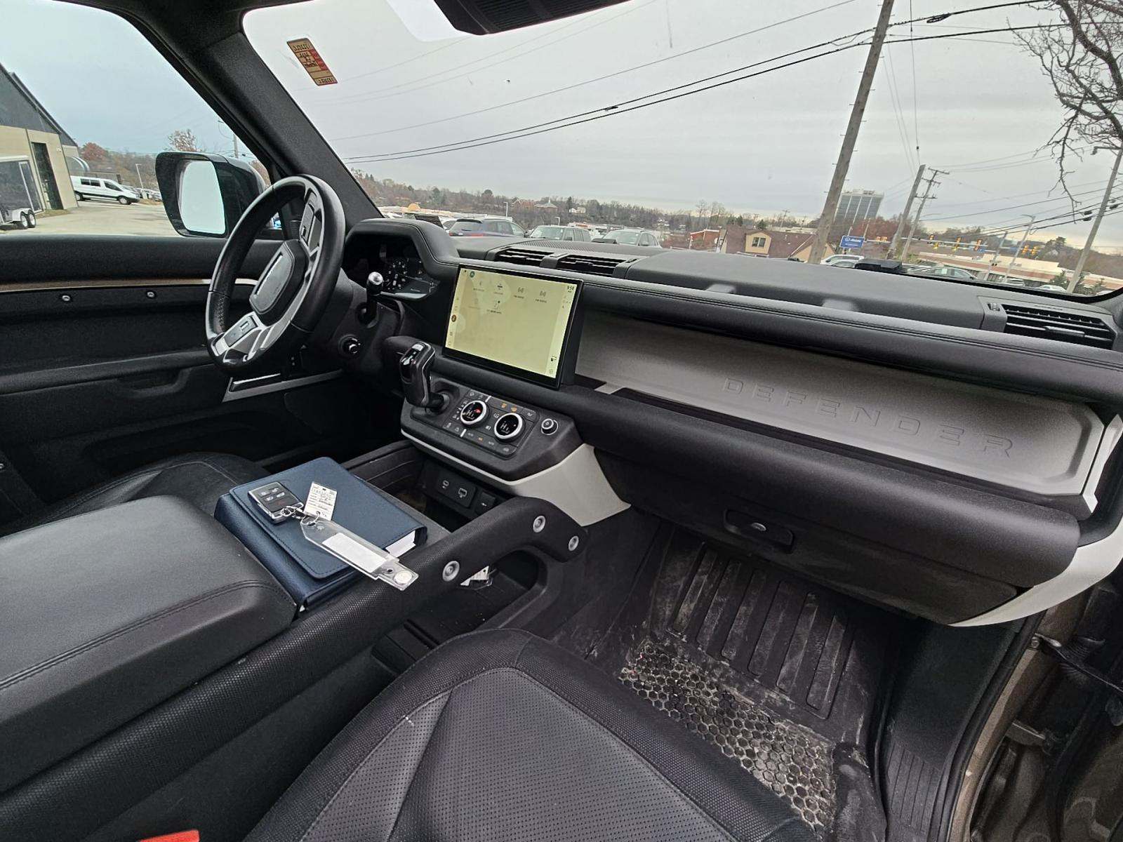 2022 Land Rover Defender 110 X-Dynamic HSE AWD