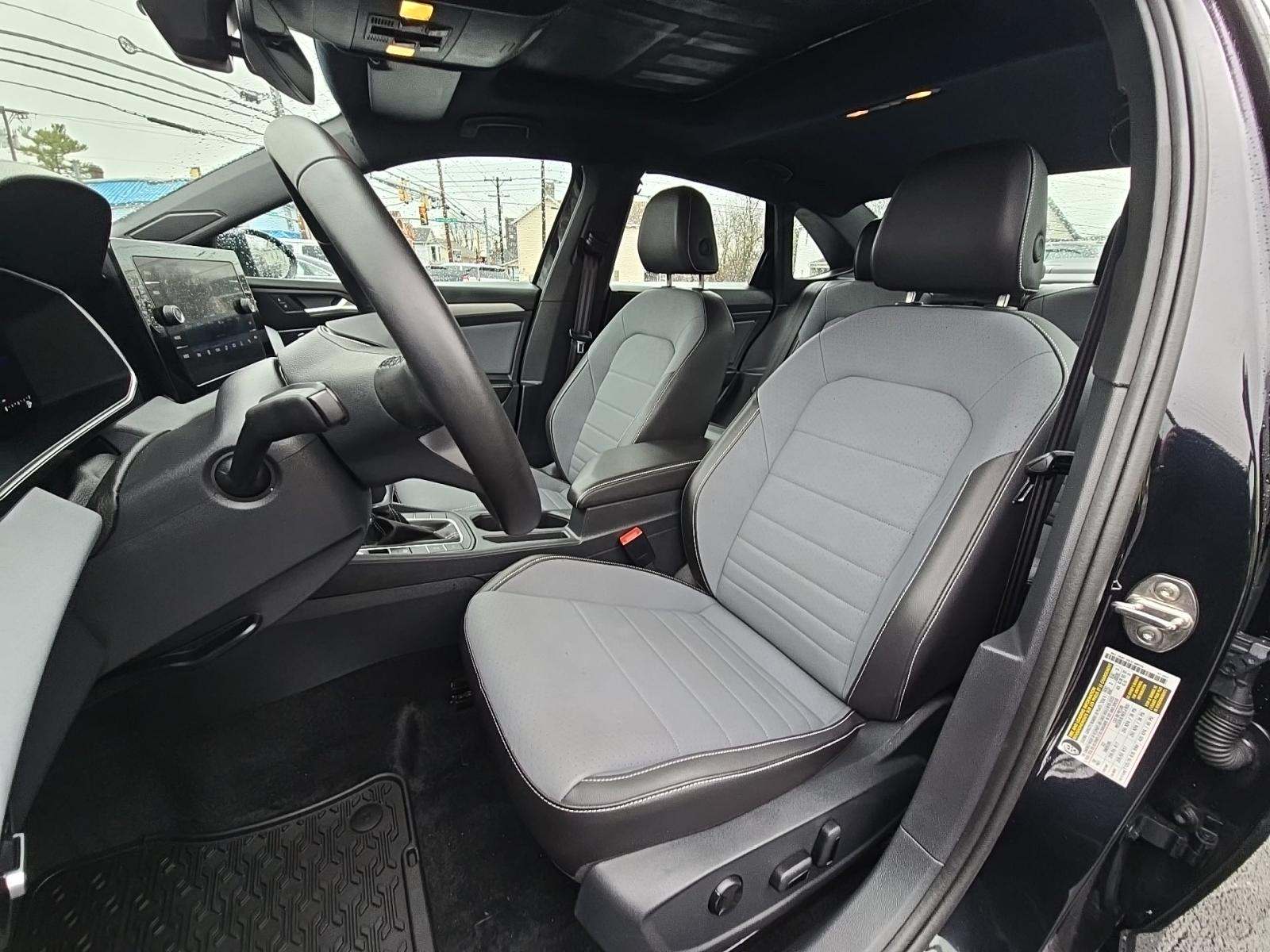 2025 Volkswagen Jetta 1.5T SE FWD