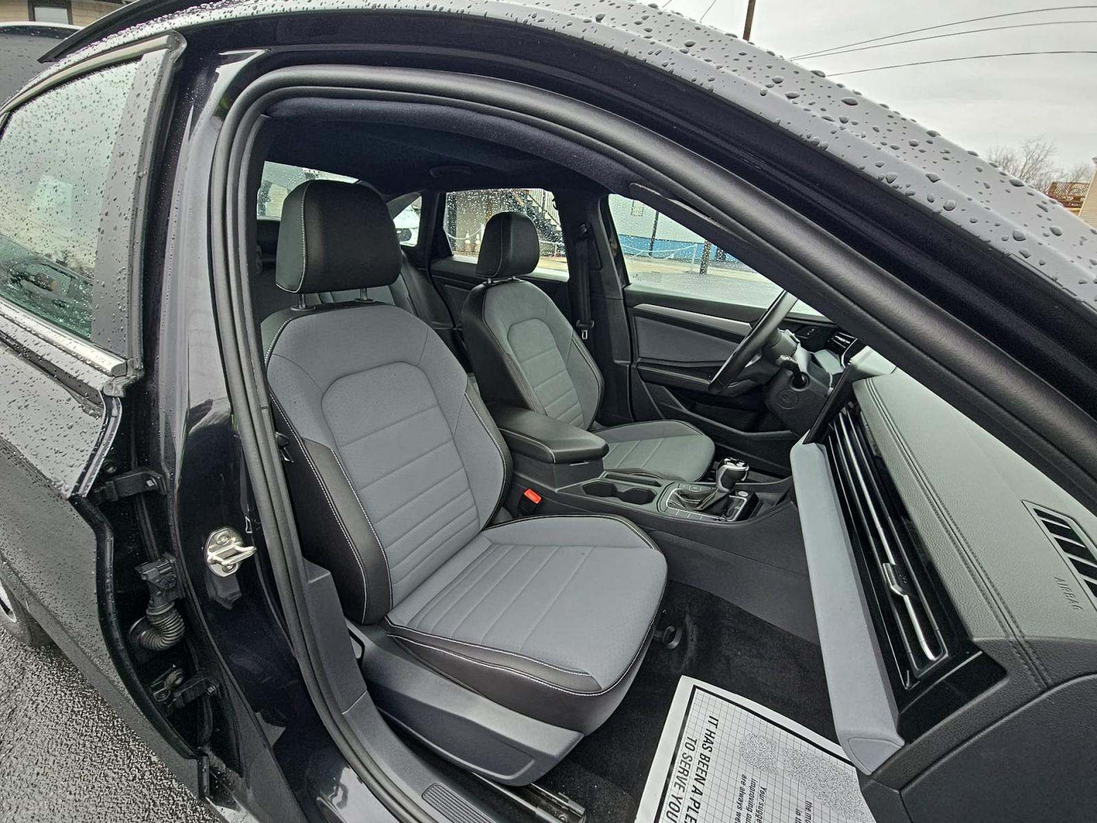 2025 Volkswagen Jetta 1.5T SE FWD