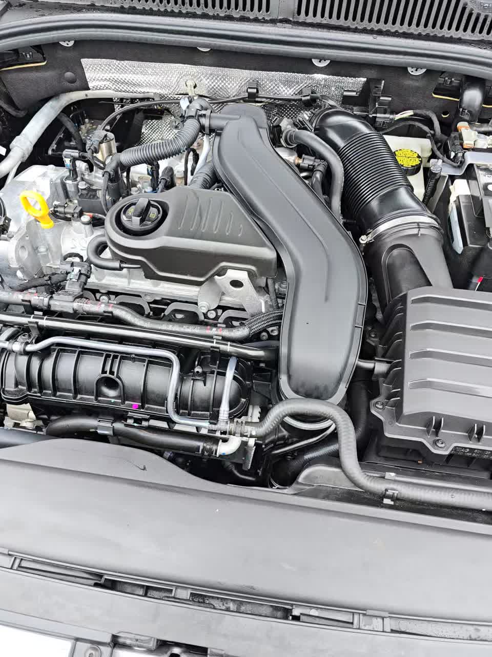 2025 Volkswagen Jetta 1.5T SE FWD