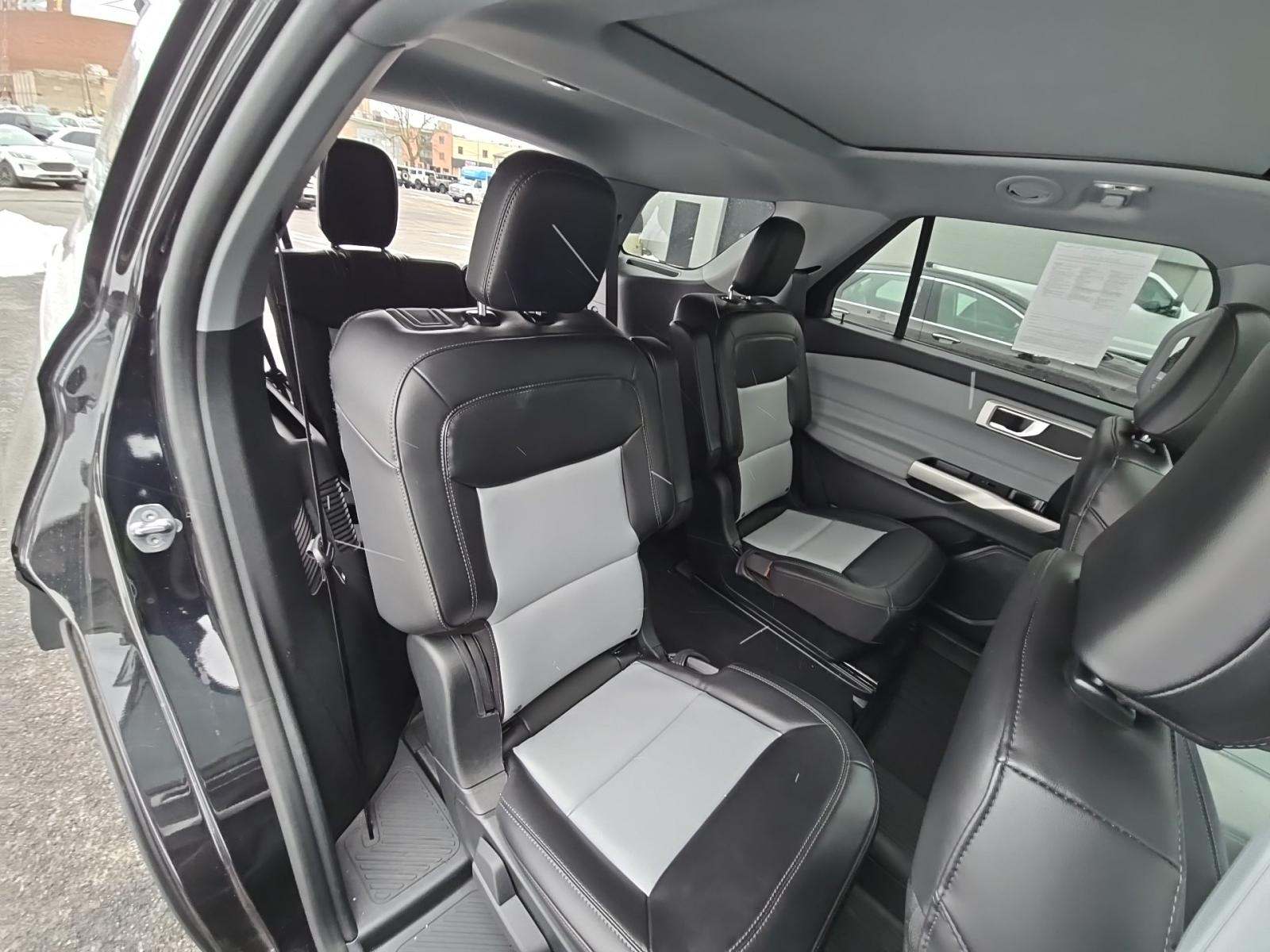 2023 Ford Explorer XLT AWD