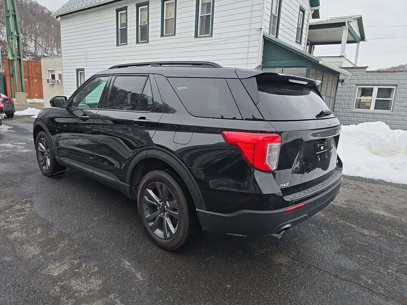 2023 Ford Explorer XLT AWD