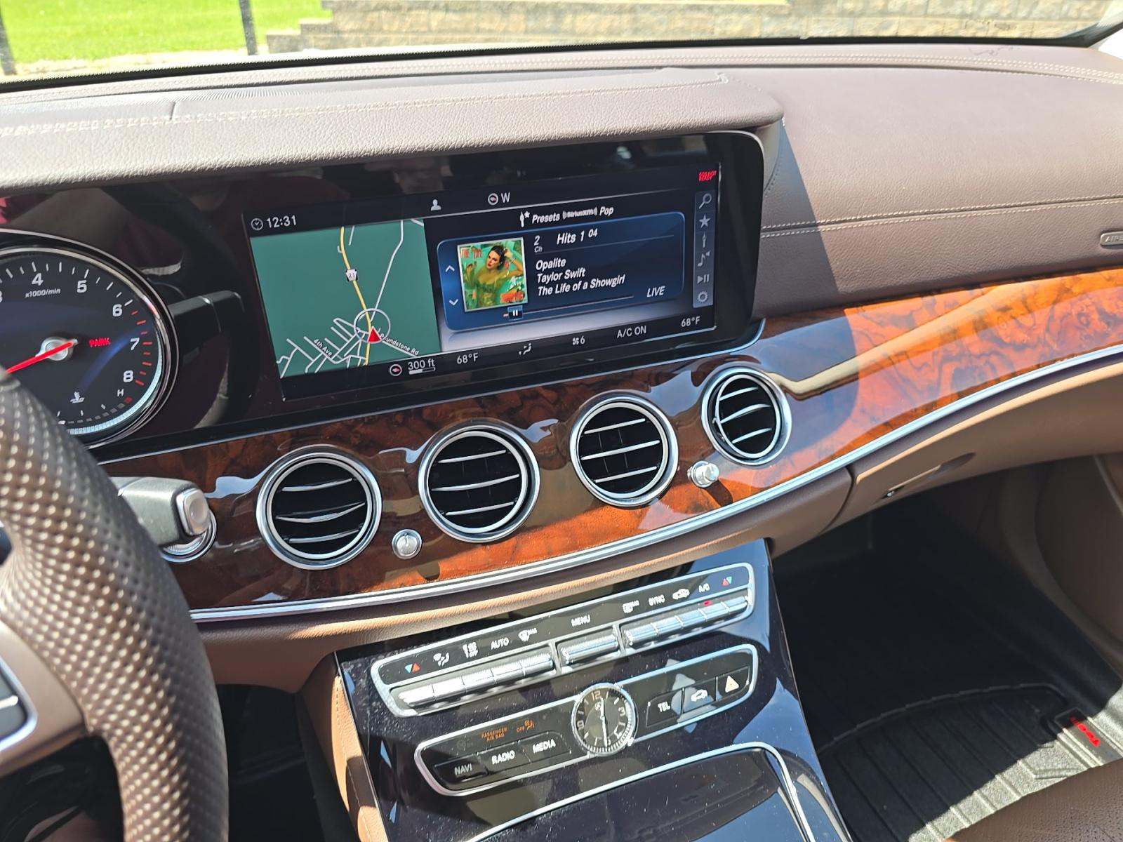 MERCEDES-BENZ E-CLASS - 10