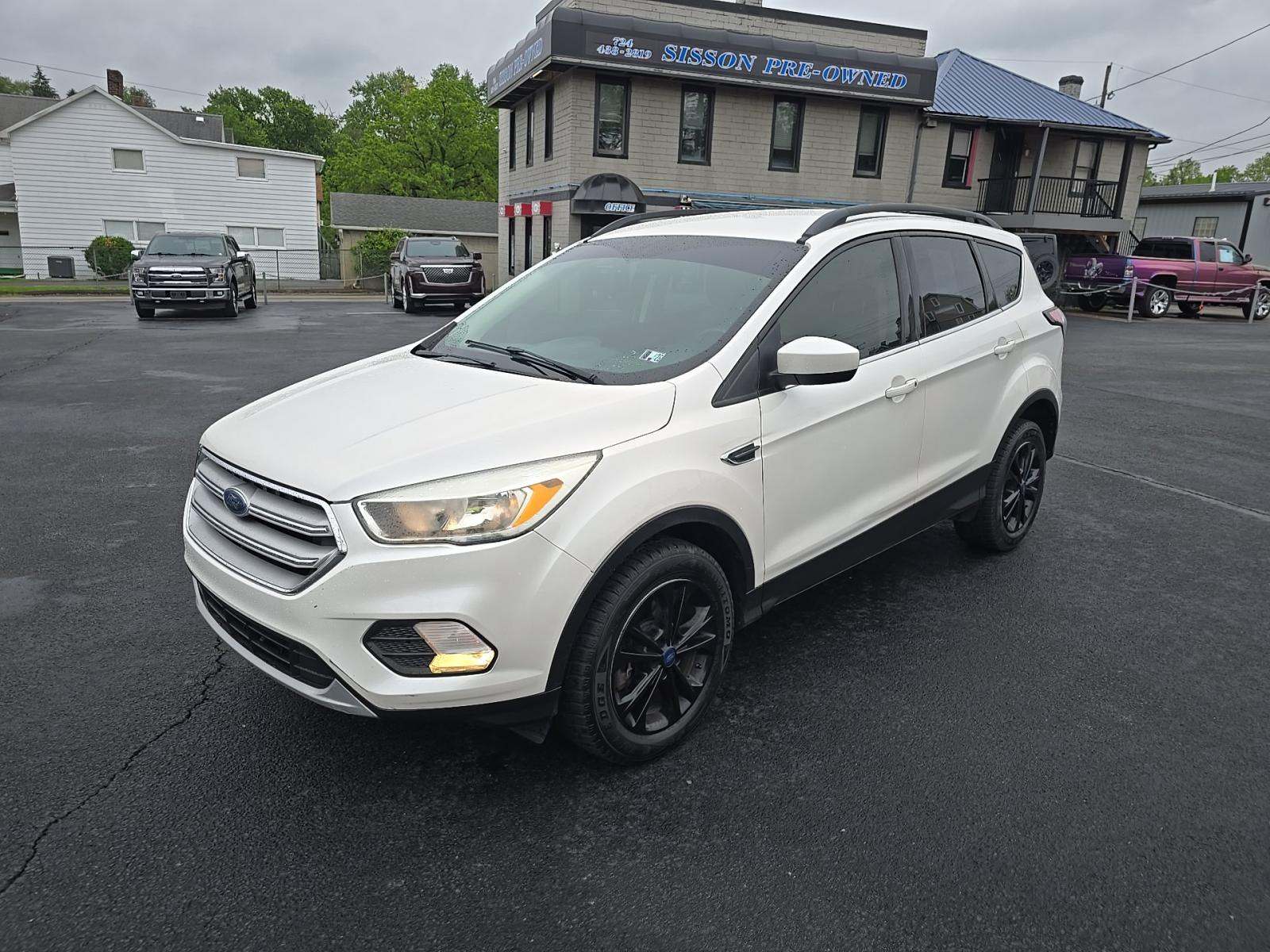 FORD ESCAPE - 1