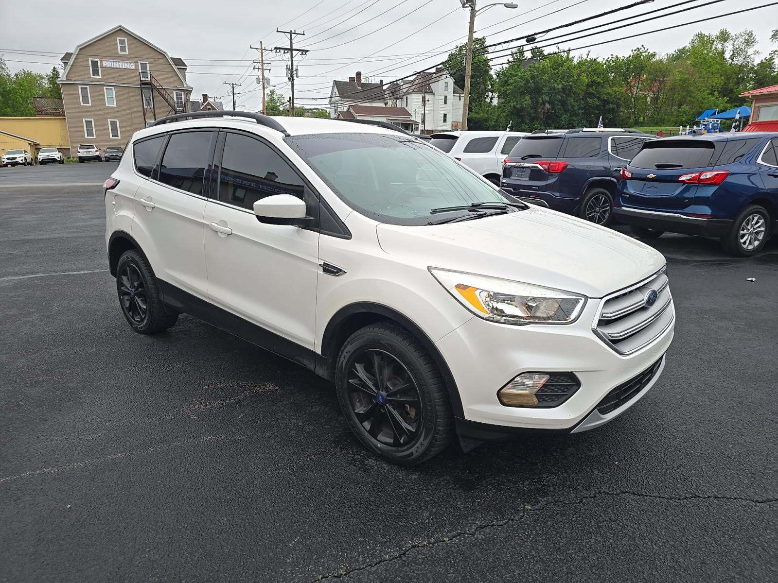 FORD ESCAPE - 4