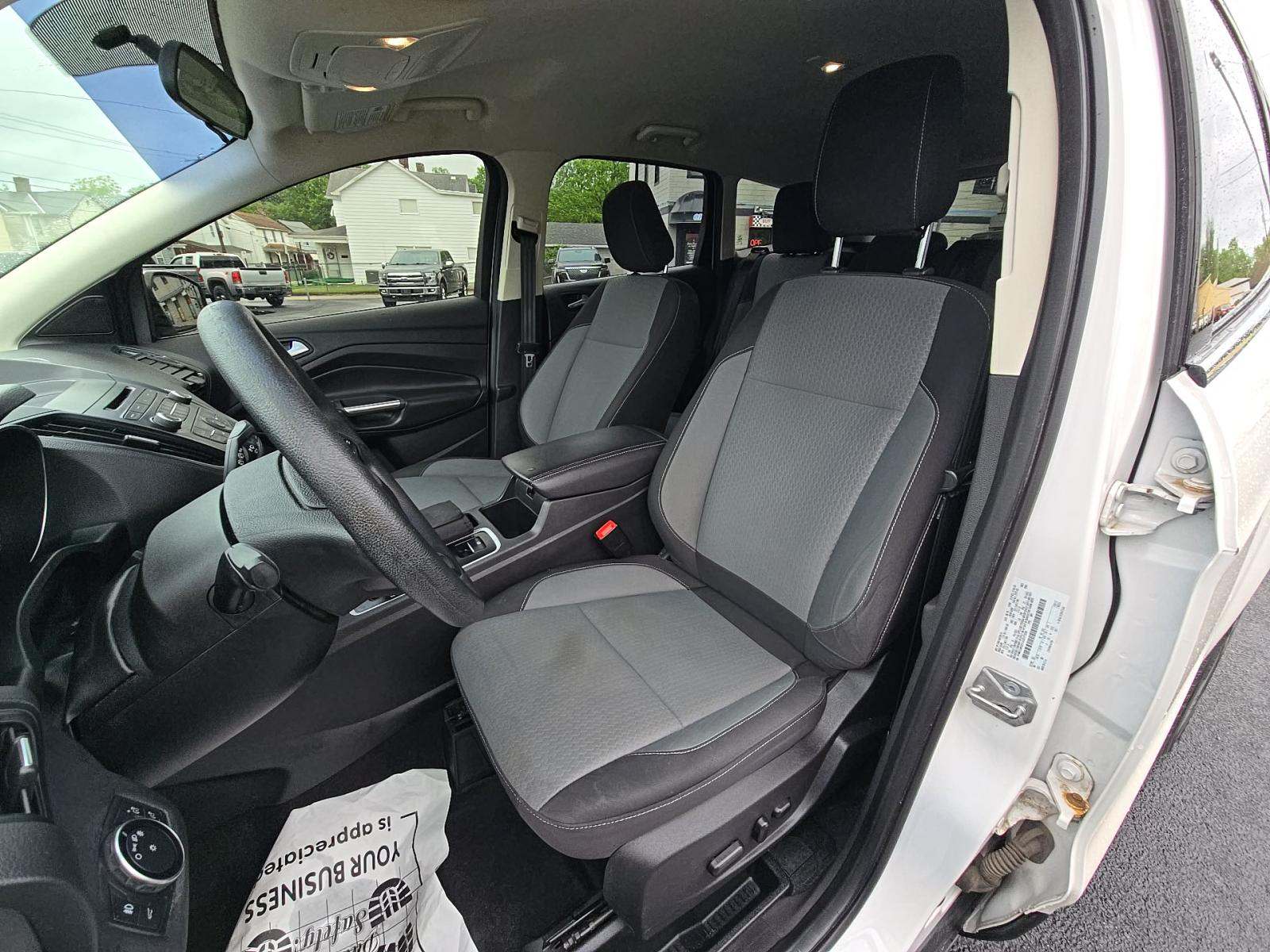 FORD ESCAPE - 6