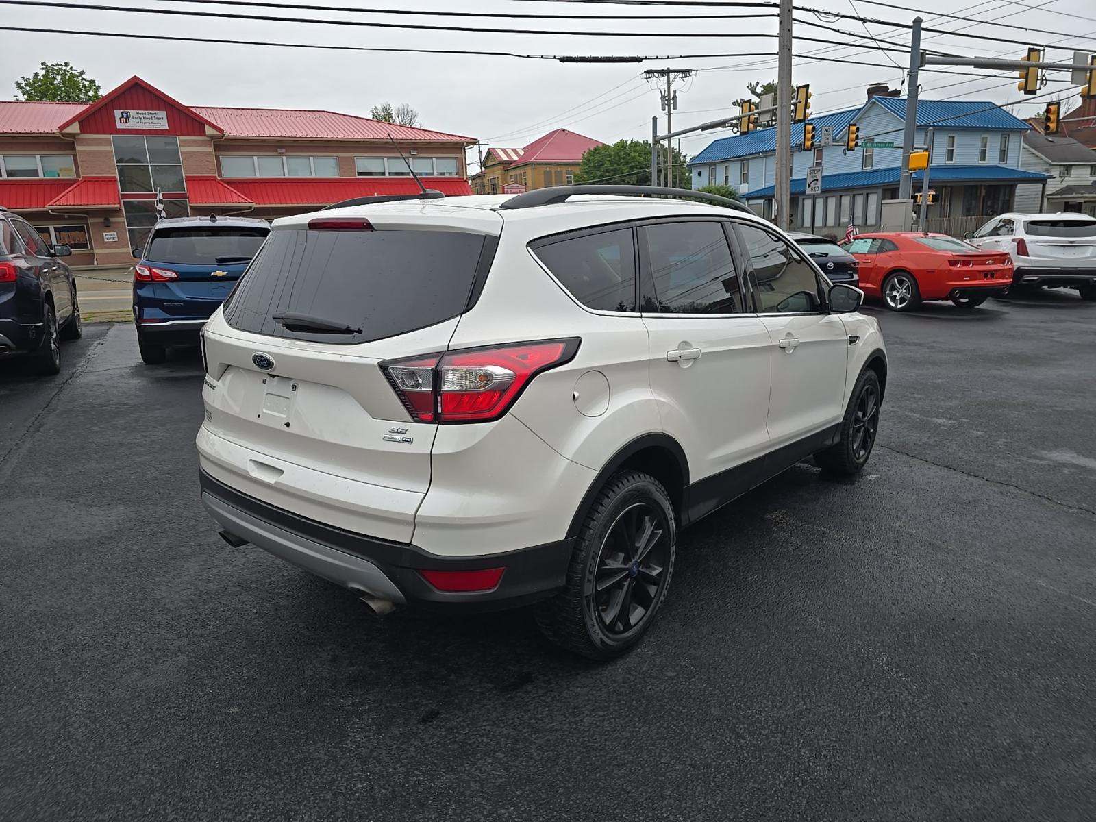 FORD ESCAPE - 3