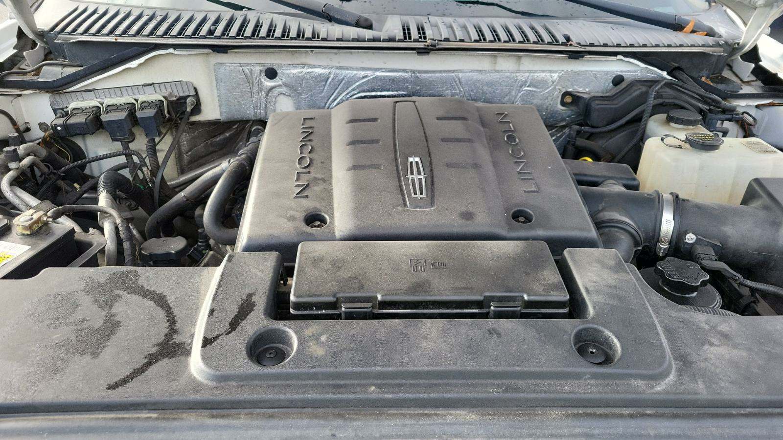 2012 Lincoln Navigator 4D SUV AWD