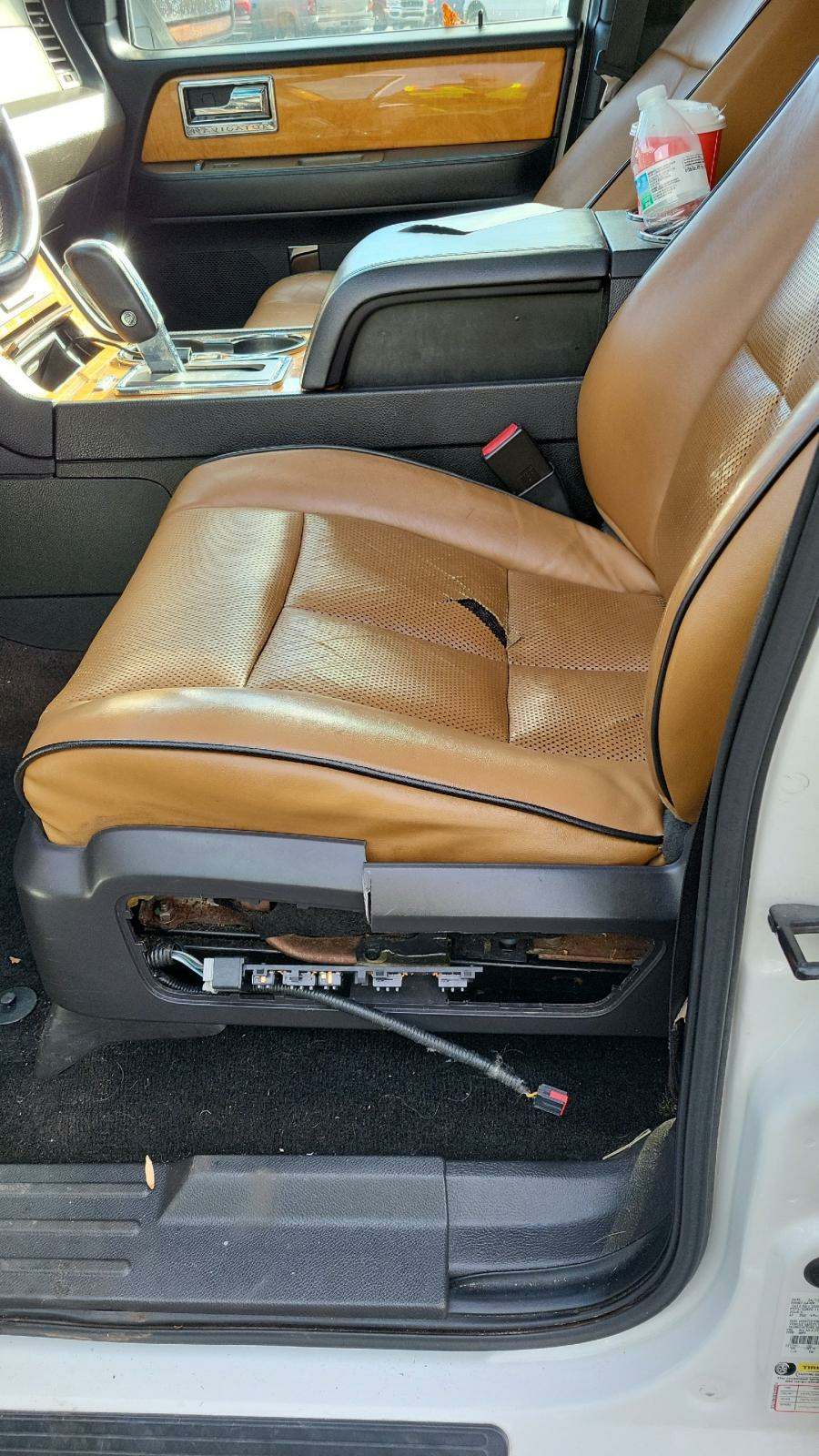 2012 Lincoln Navigator 4D SUV AWD