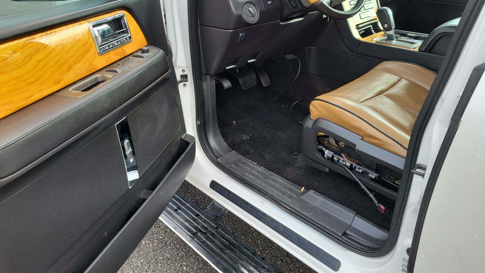 2012 Lincoln Navigator 4D SUV AWD