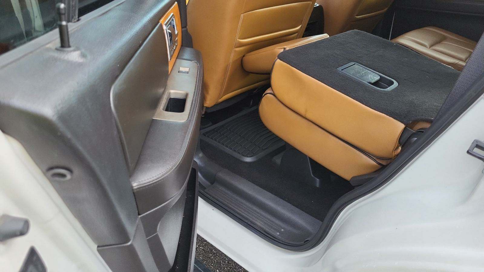 2012 Lincoln Navigator 4D SUV AWD