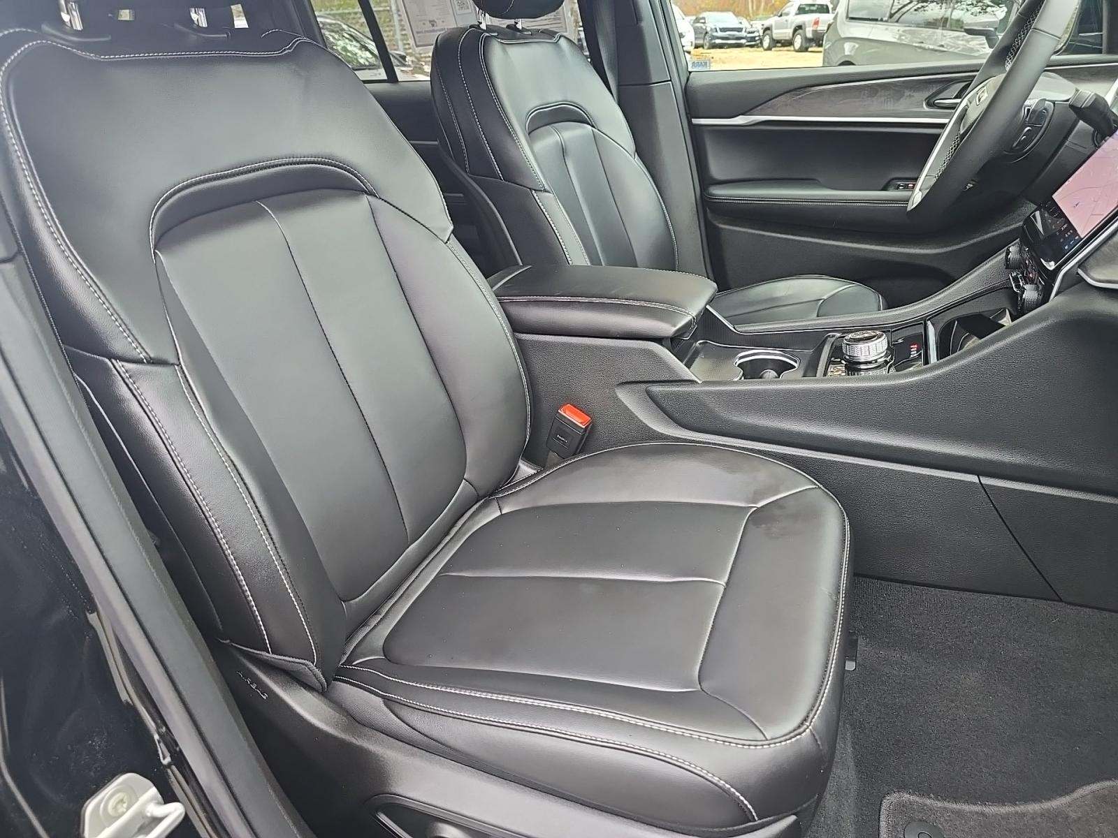 2025 Jeep Grand Cherokee Limited RWD