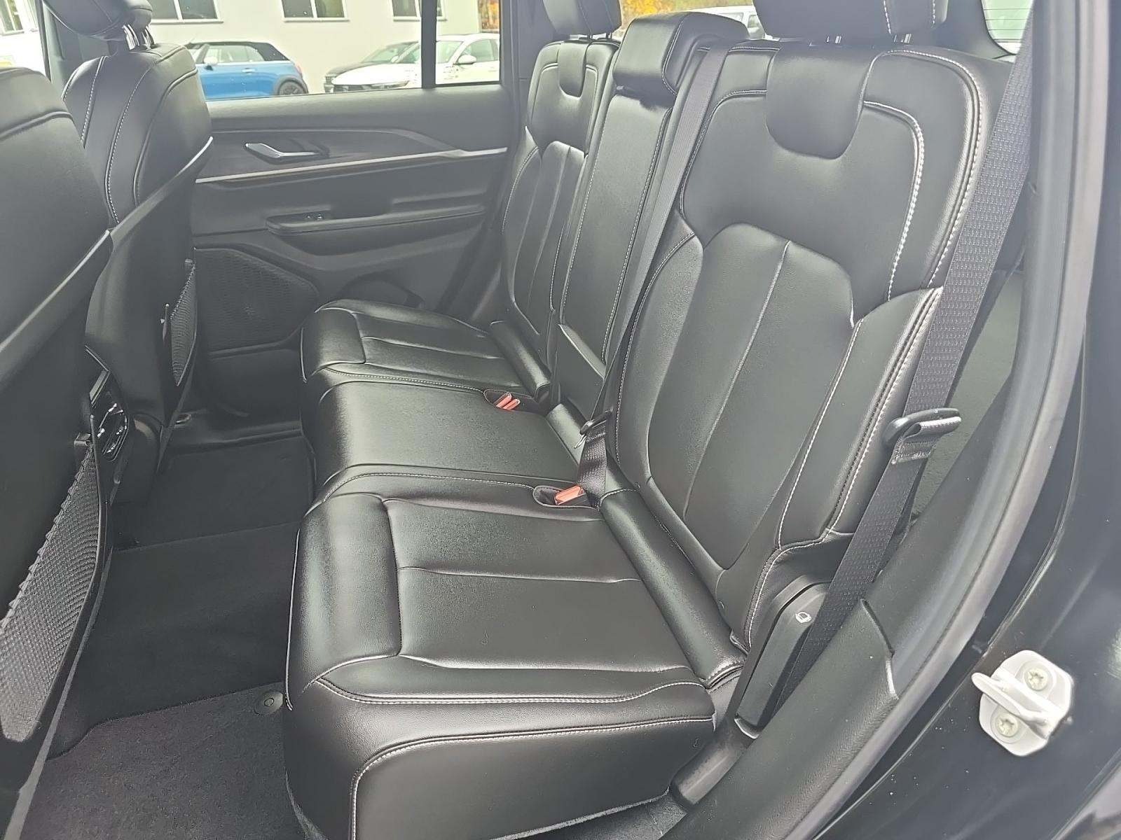 2025 Jeep Grand Cherokee Limited RWD