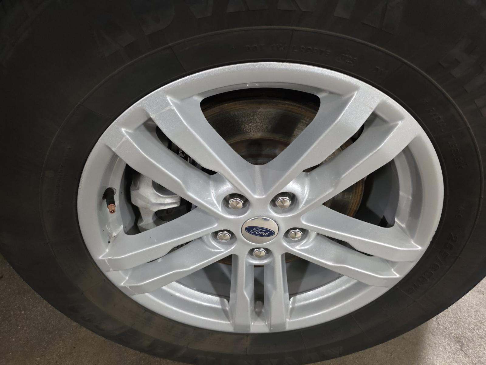 2024 Ford Explorer XLT AWD