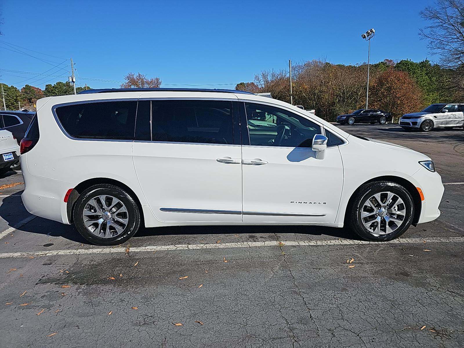 2024 Chrysler Pacifica Hybrid Pinnacle FWD