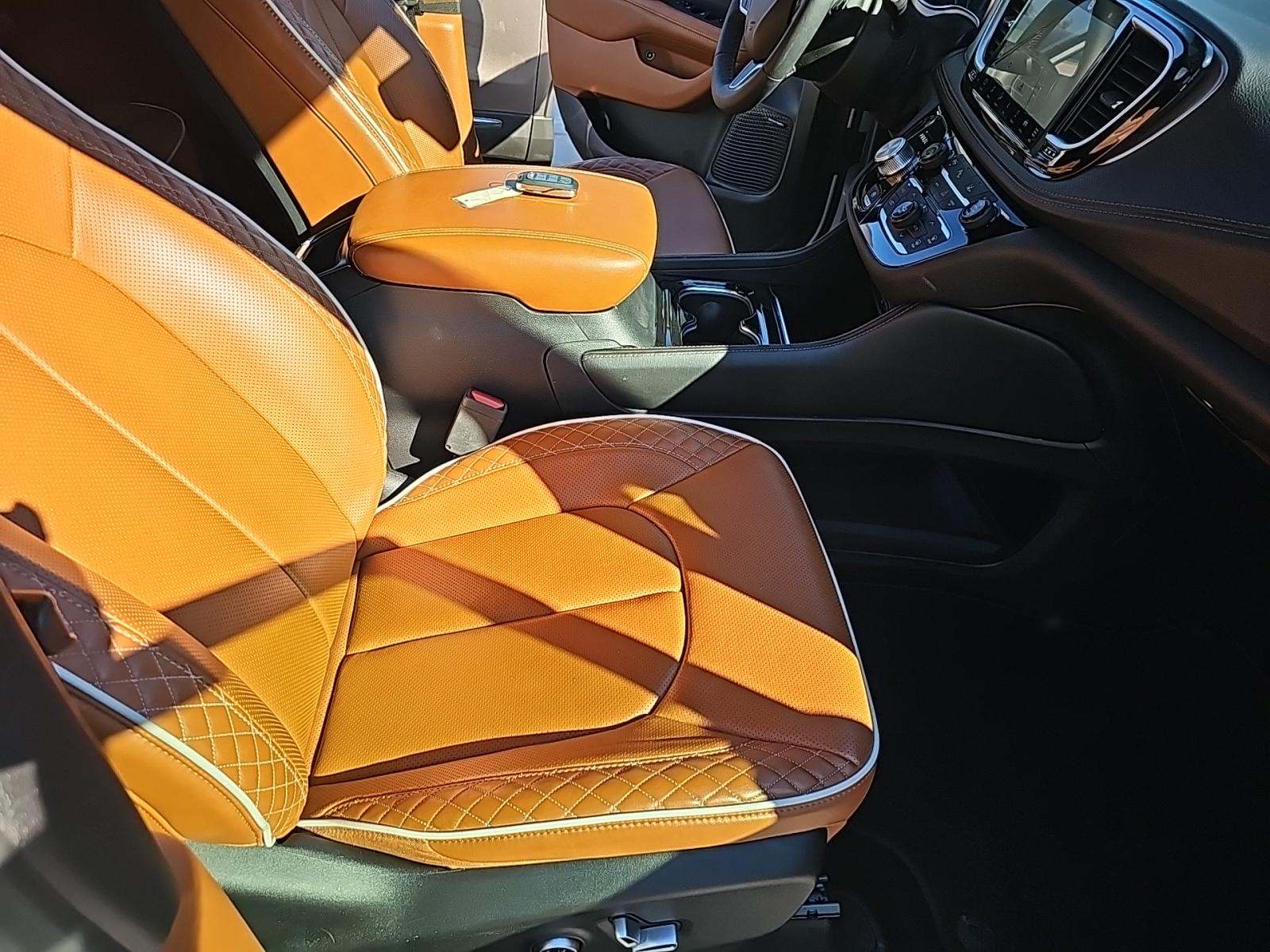 2024 Chrysler Pacifica Hybrid Pinnacle FWD