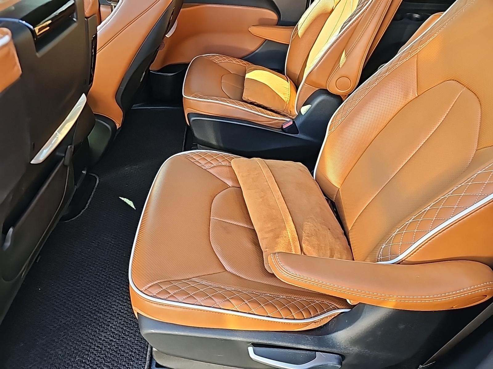 2024 Chrysler Pacifica Hybrid Pinnacle FWD