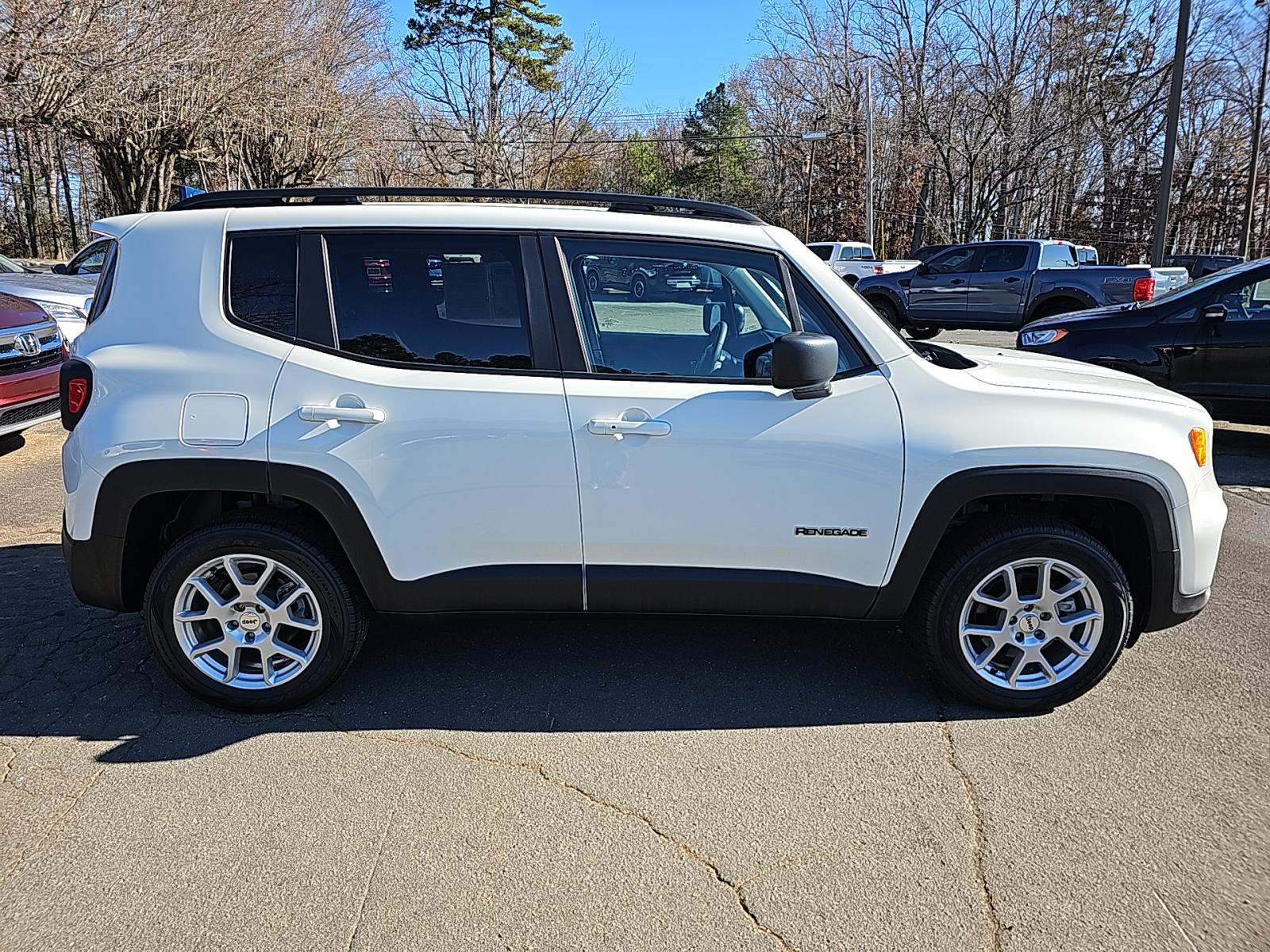 2022 Jeep Renegade Latitude AWD