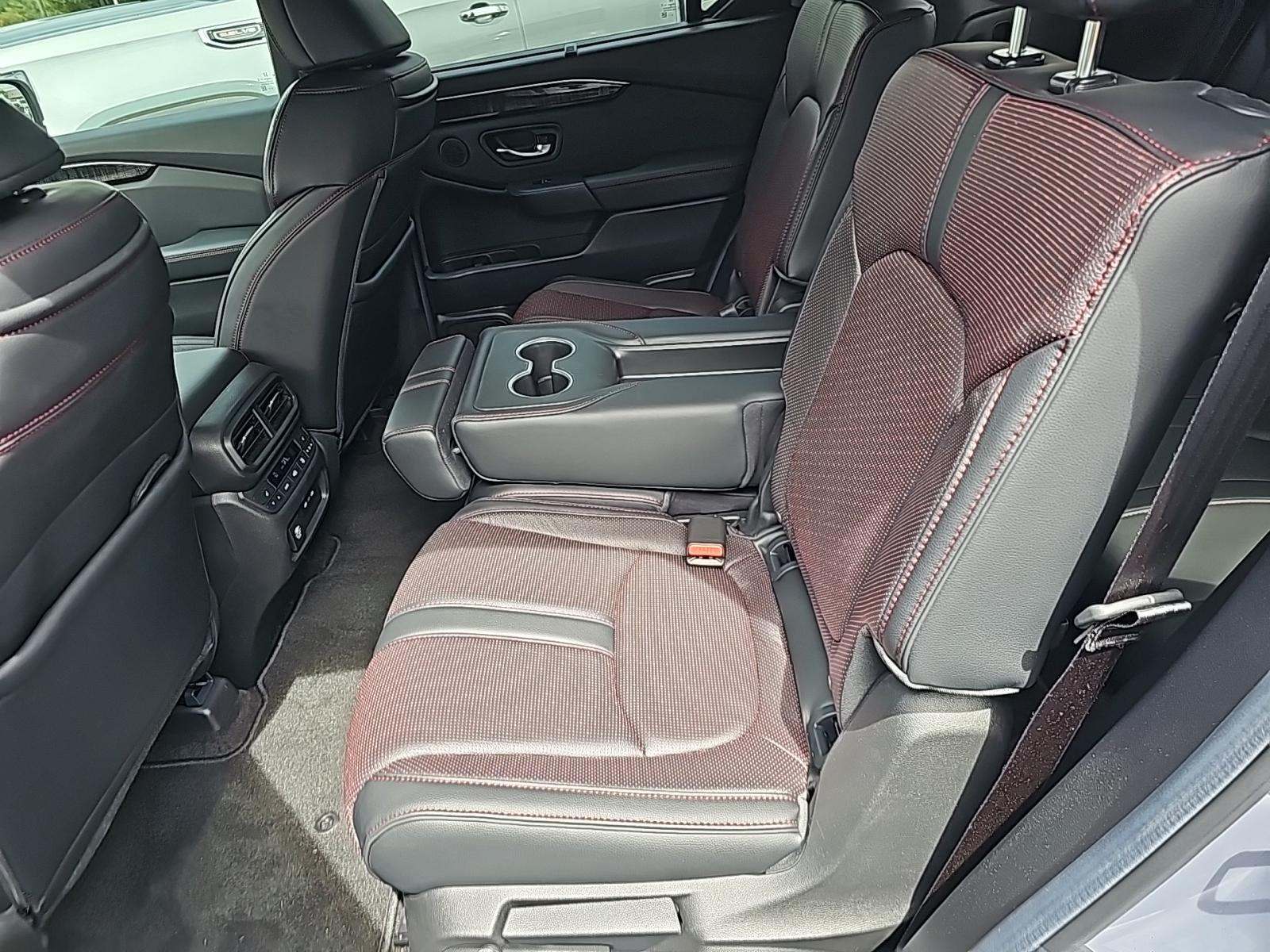 2025 Honda Pilot Black Edition AWD