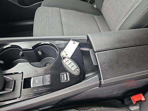 2022 Nissan Rogue SV FWD