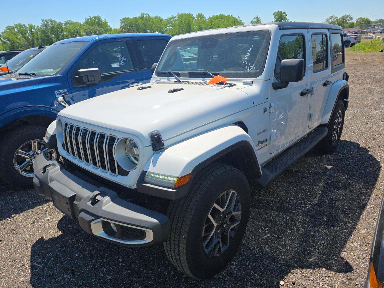 2024 Jeep Wrangler Sahara AWD