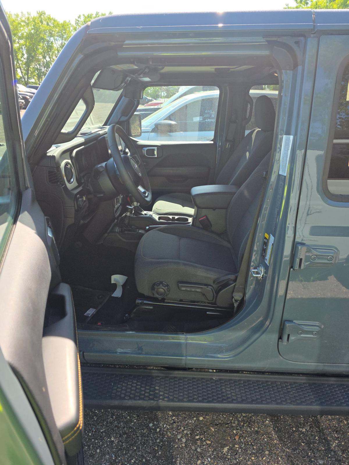 2024 Jeep Wrangler Sahara AWD