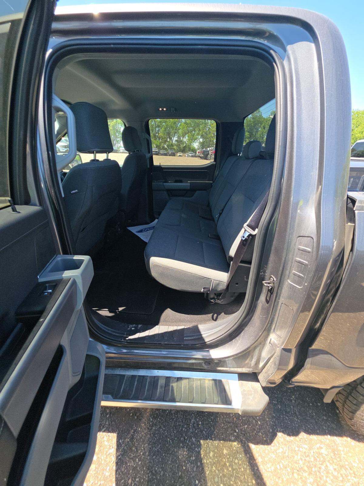 2025 Ford F-150 XLT AWD