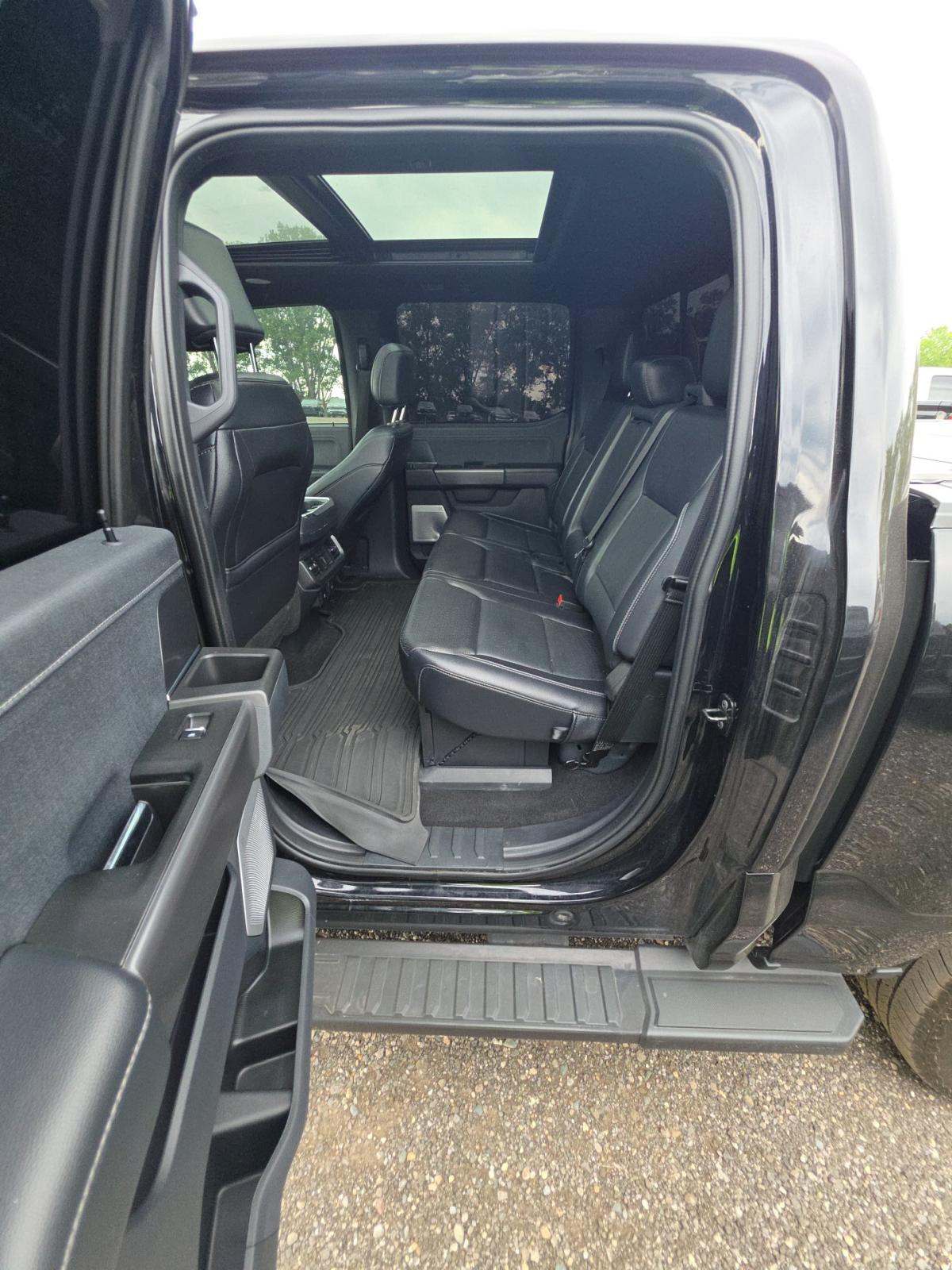 2024 Ford F-150 Hybrid Lariat AWD