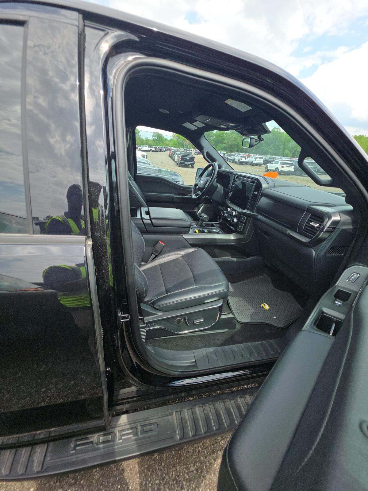 2024 Ford F-150 Hybrid Lariat AWD