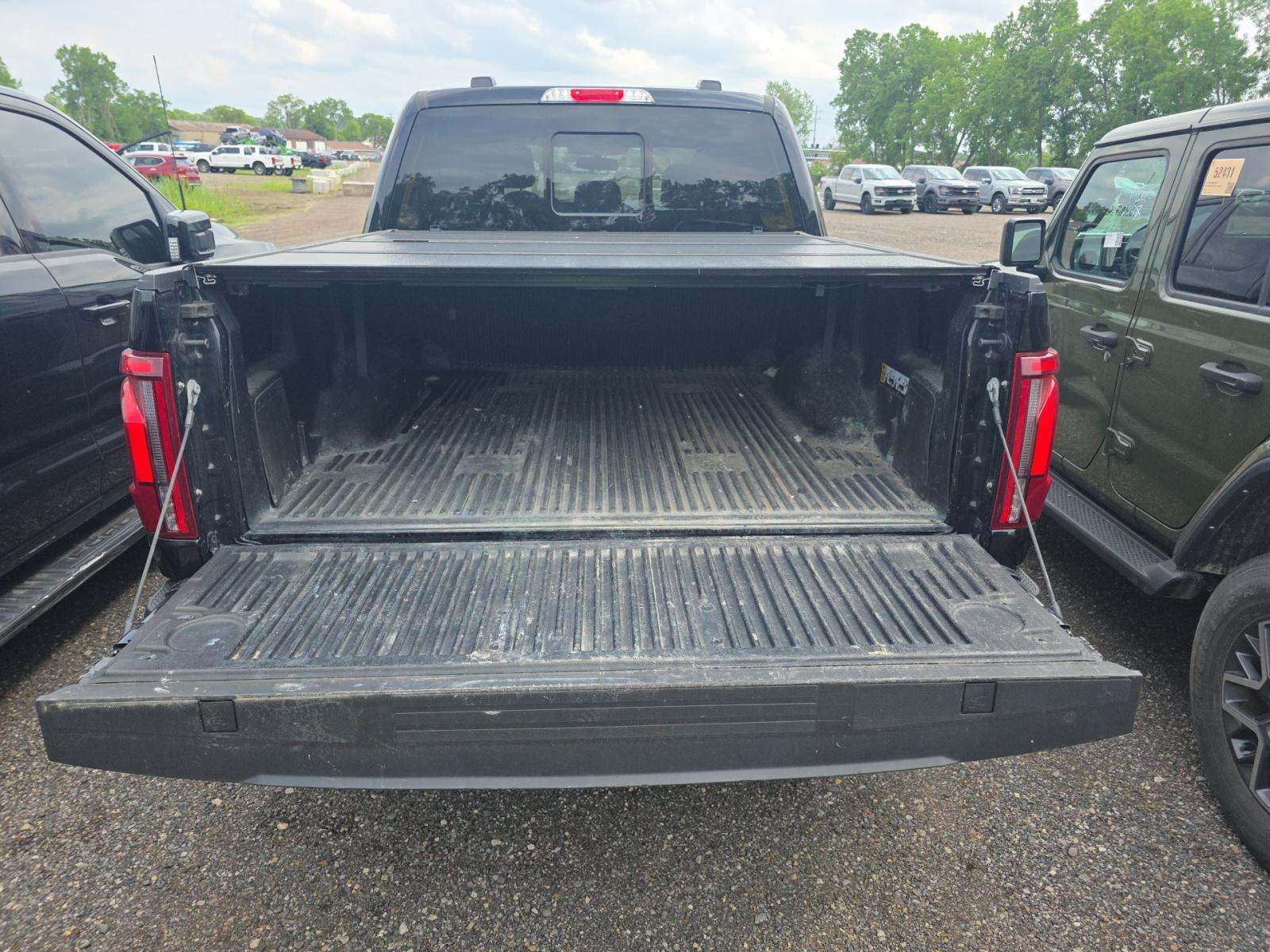 2024 Ford F-150 Hybrid Lariat AWD