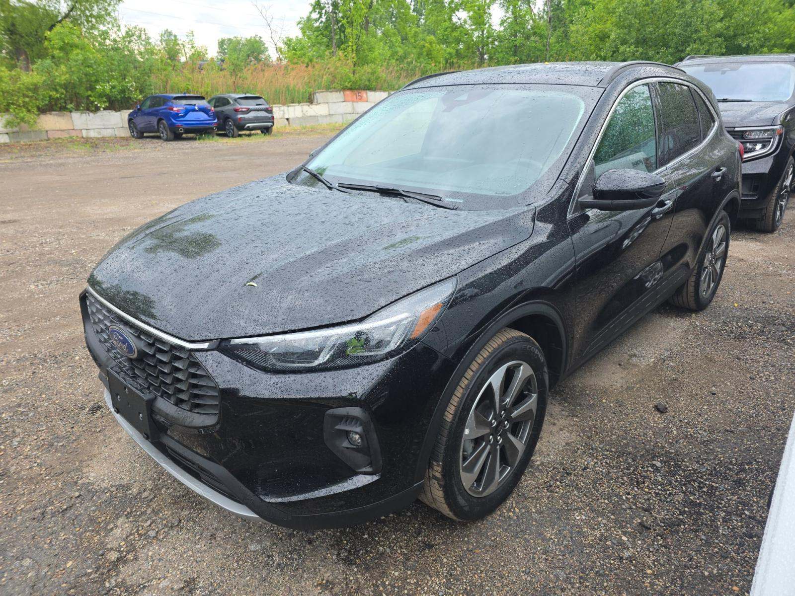 FORD ESCAPE - 1