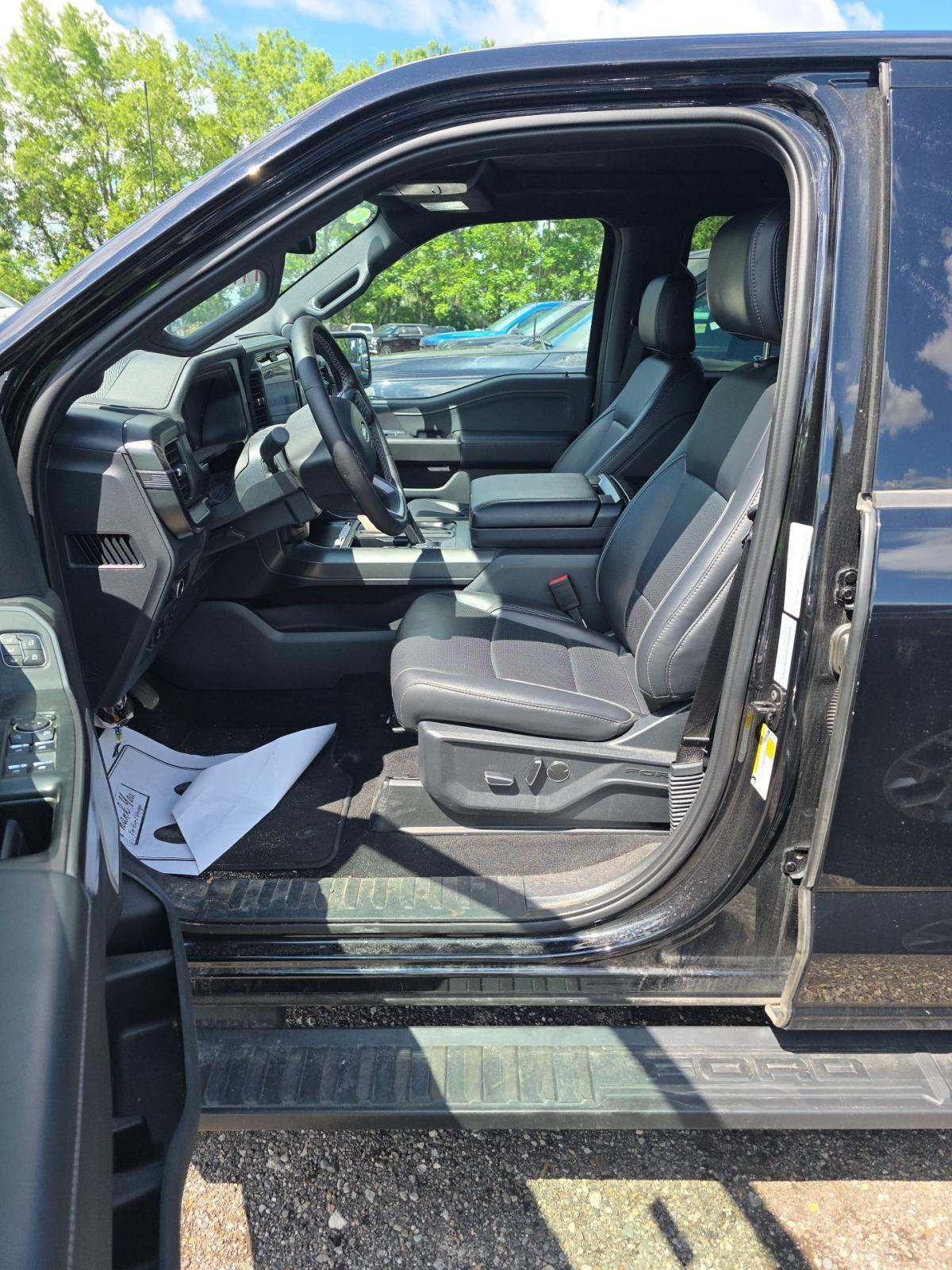2025 Ford F-150 Hybrid Lariat AWD