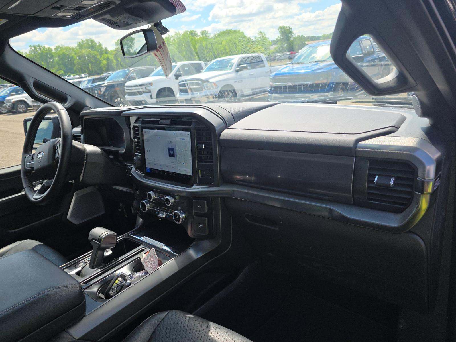 2025 Ford F-150 Hybrid Lariat AWD