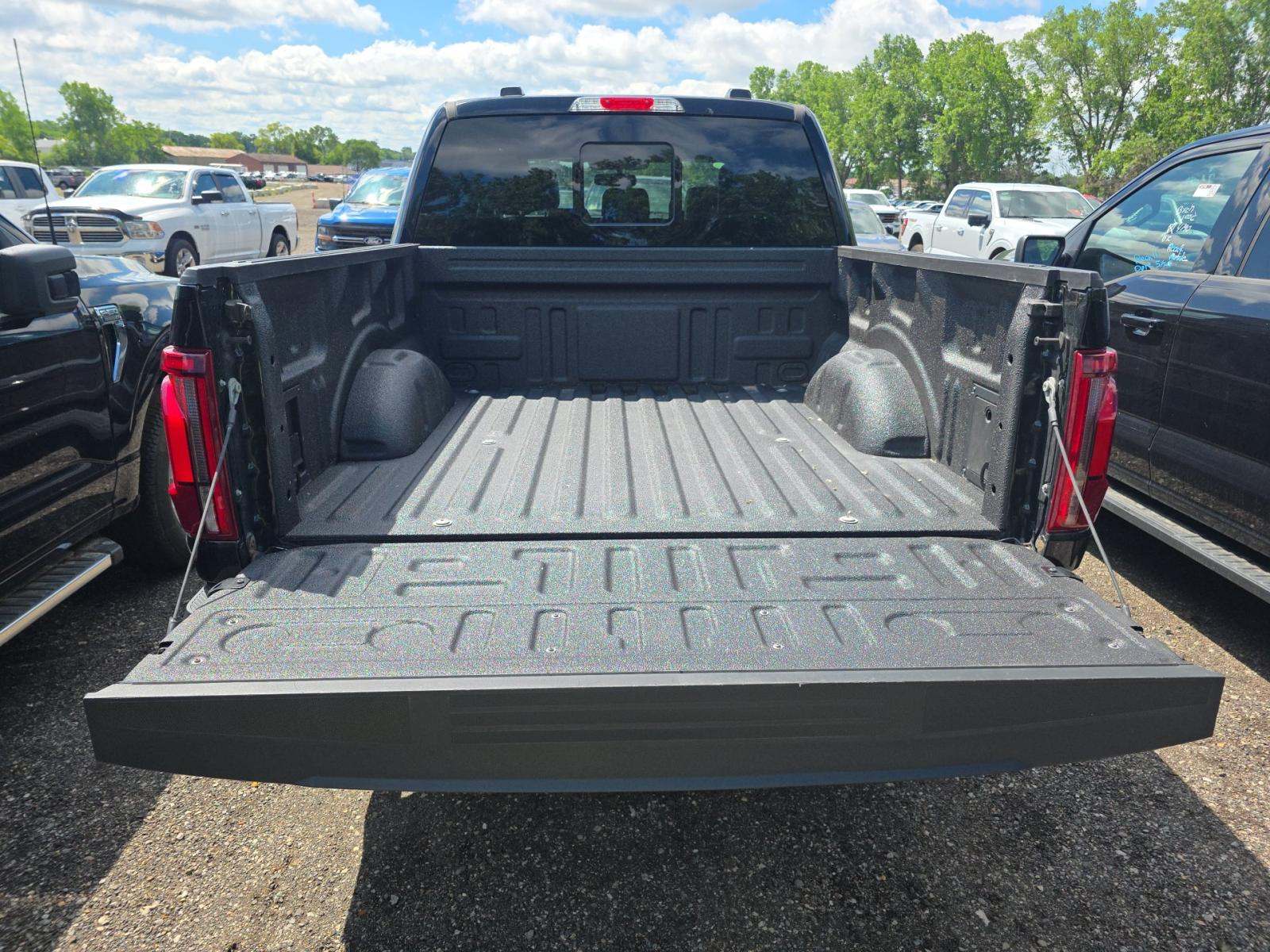 2025 Ford F-150 Hybrid Lariat AWD